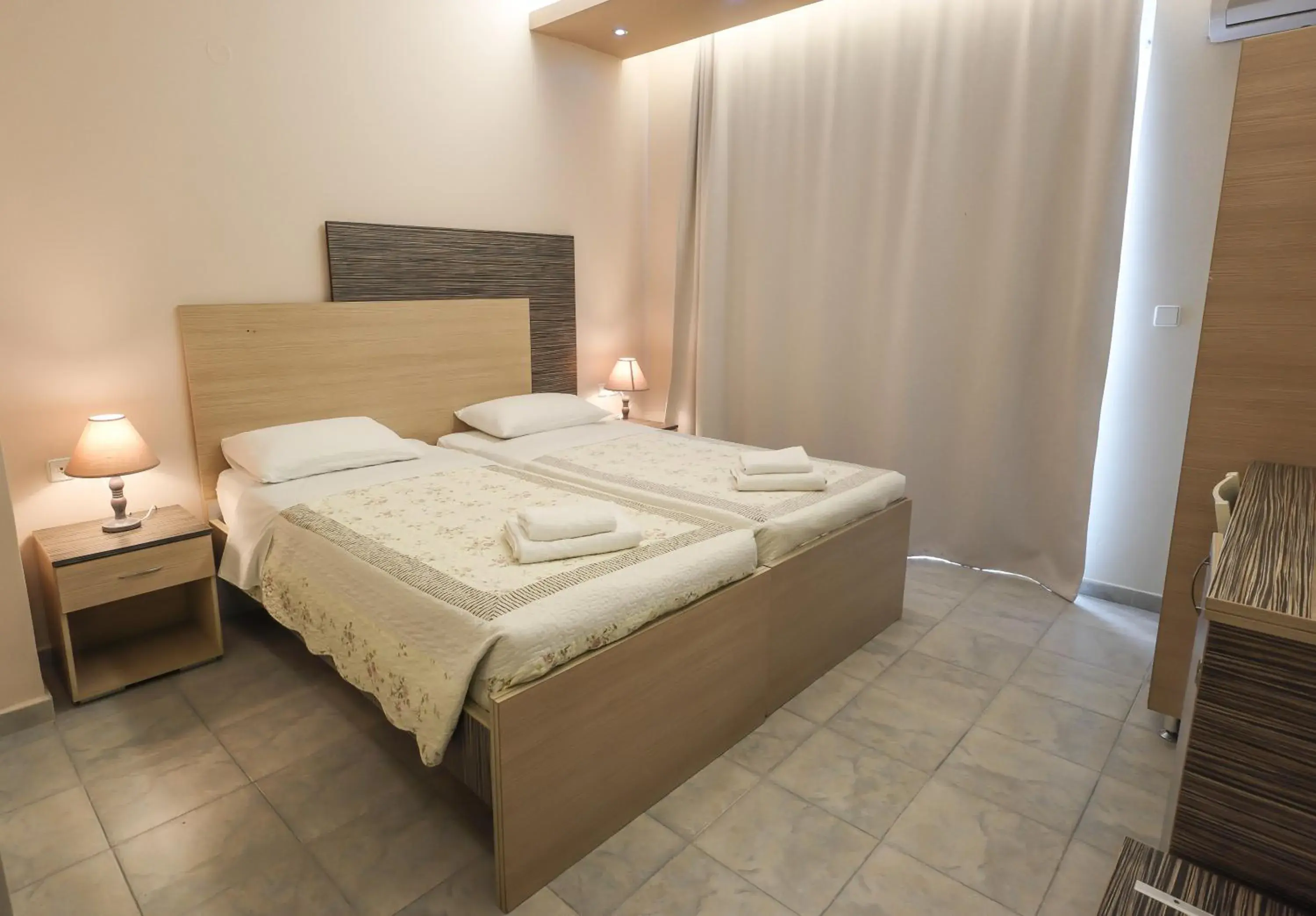 Twin Room in Delfini Beach Hotel & Suites Twin Room in Delfini Beach Hotel & Suites