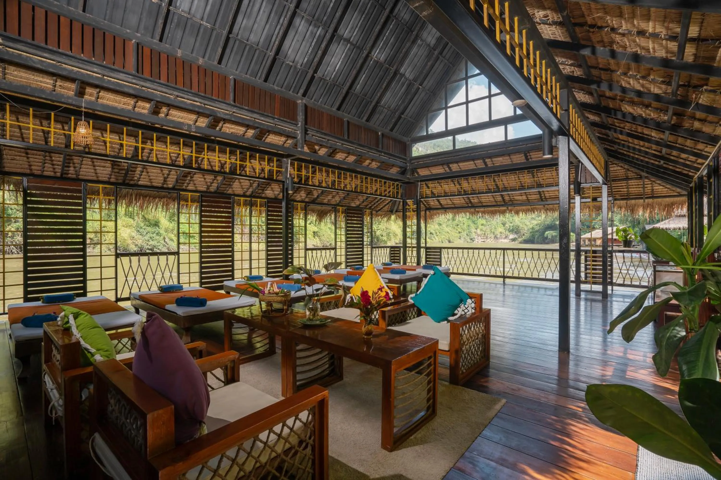 Massage in The Float House River Kwai