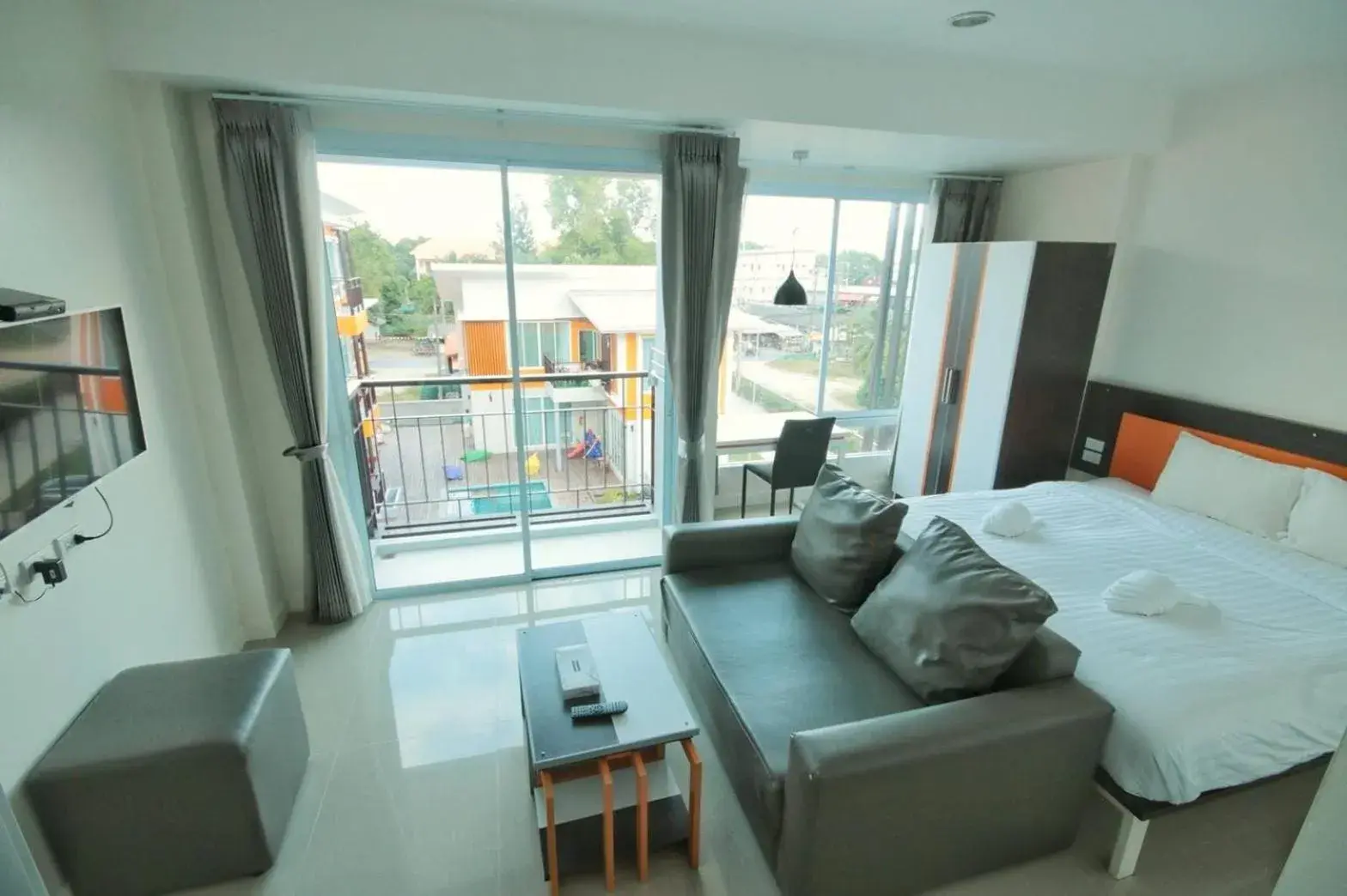 Studio with Pool View in Long N Joy Samui Studio with Pool View in Long N Joy Samui