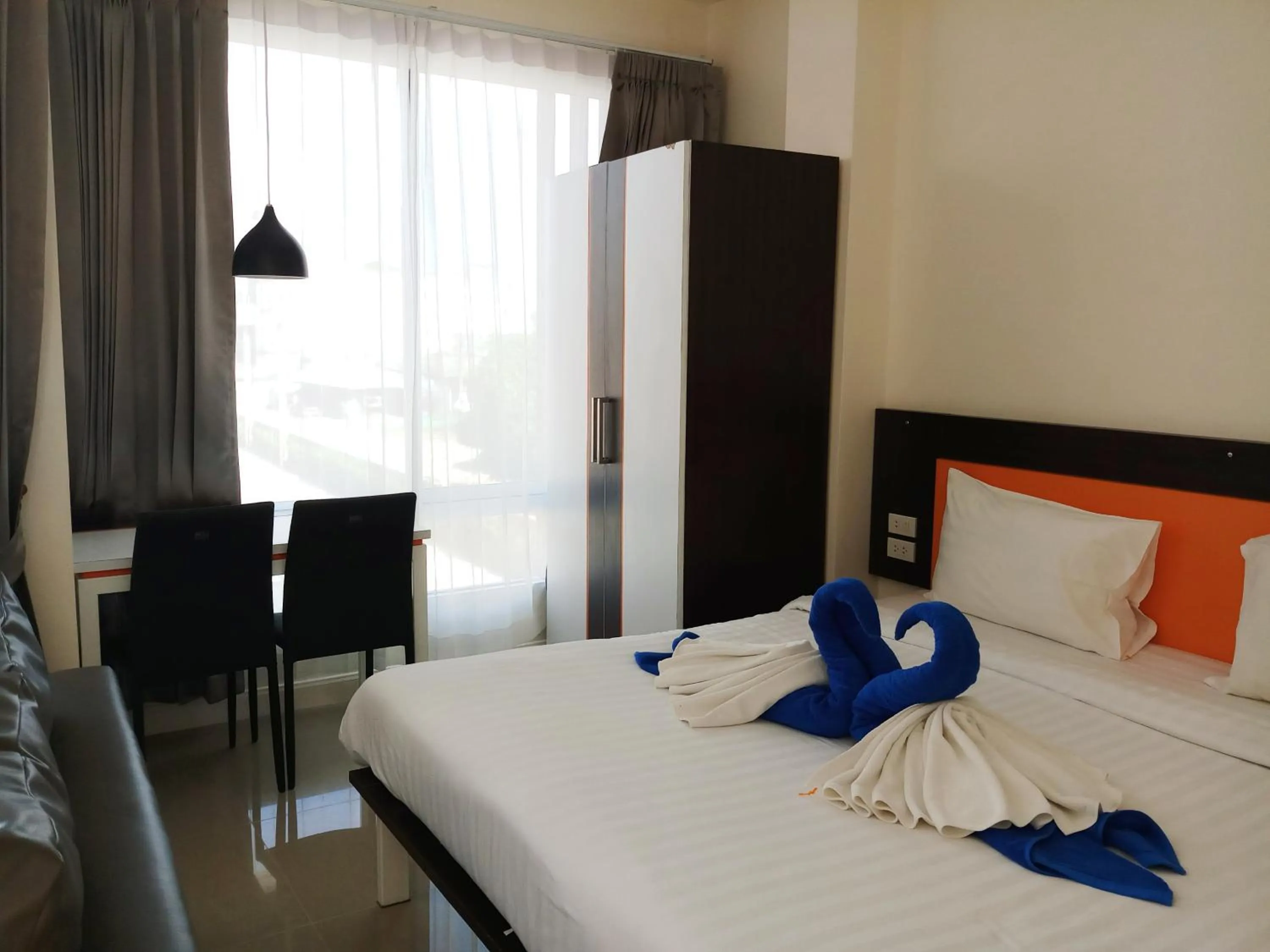 Bed in Long N Joy Samui