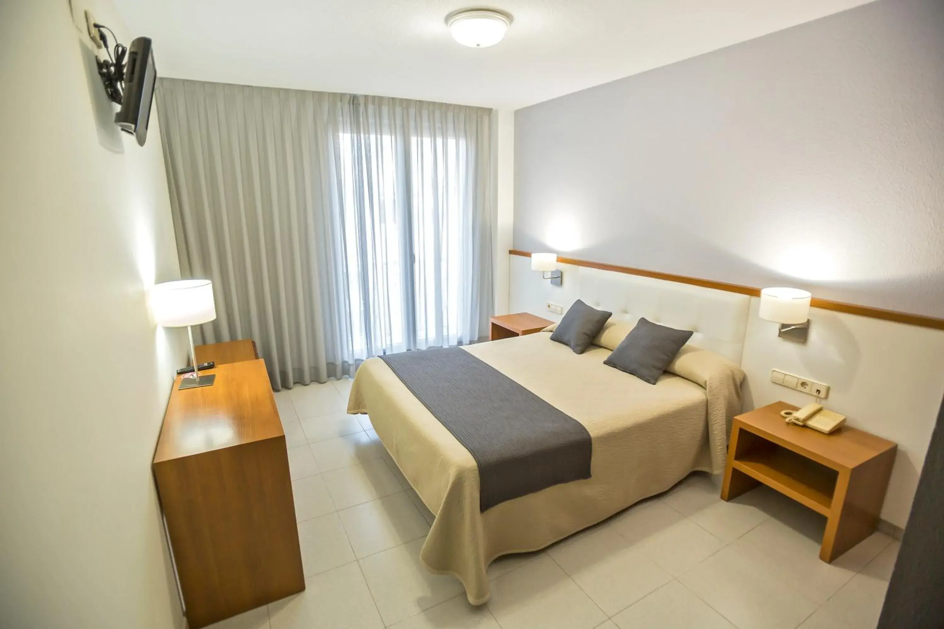 Standard Twin Room in Hotel Teruel Standard Twin Room in Hotel Teruel