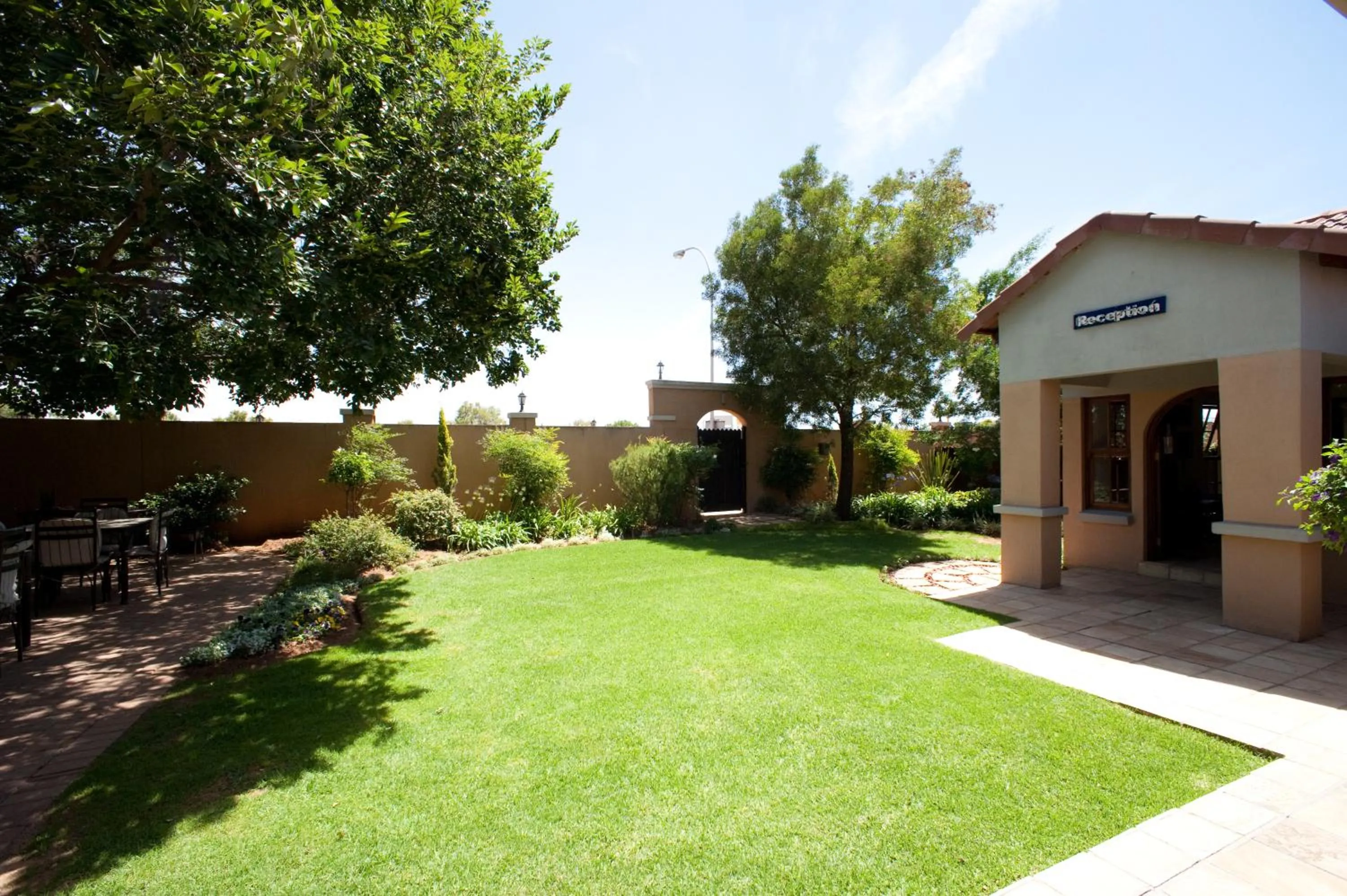 Property building in Rise and Shine Lodge