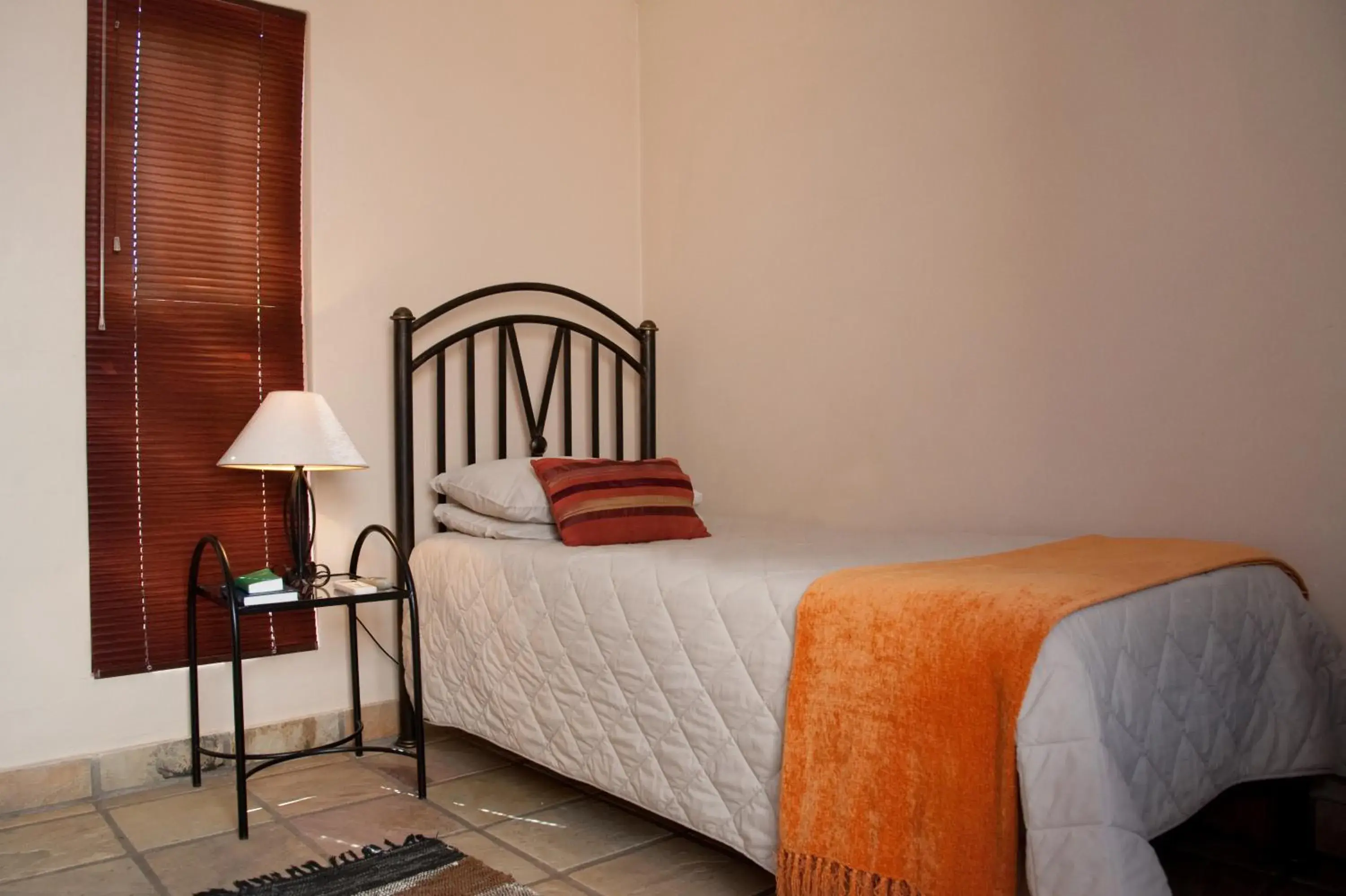 Single Room - single occupancy in Rise and Shine Lodge Single Room - single occupancy in Rise and Shine Lodge