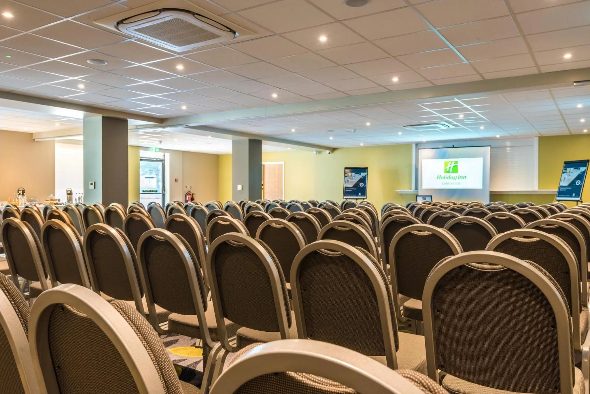 Meeting/conference room in Holiday Inn Lancaster by IHG