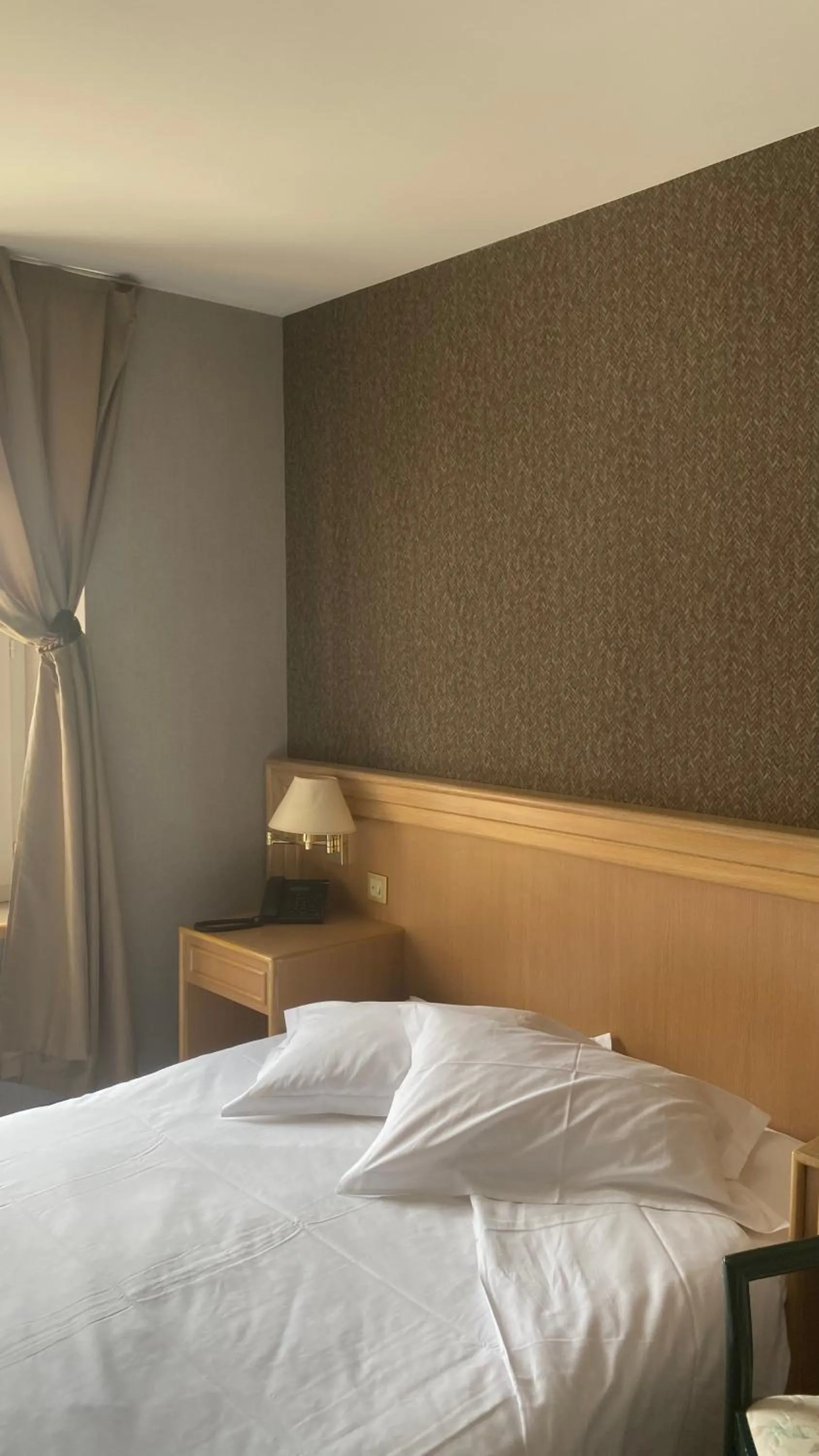 Bed in Blanche de Castille