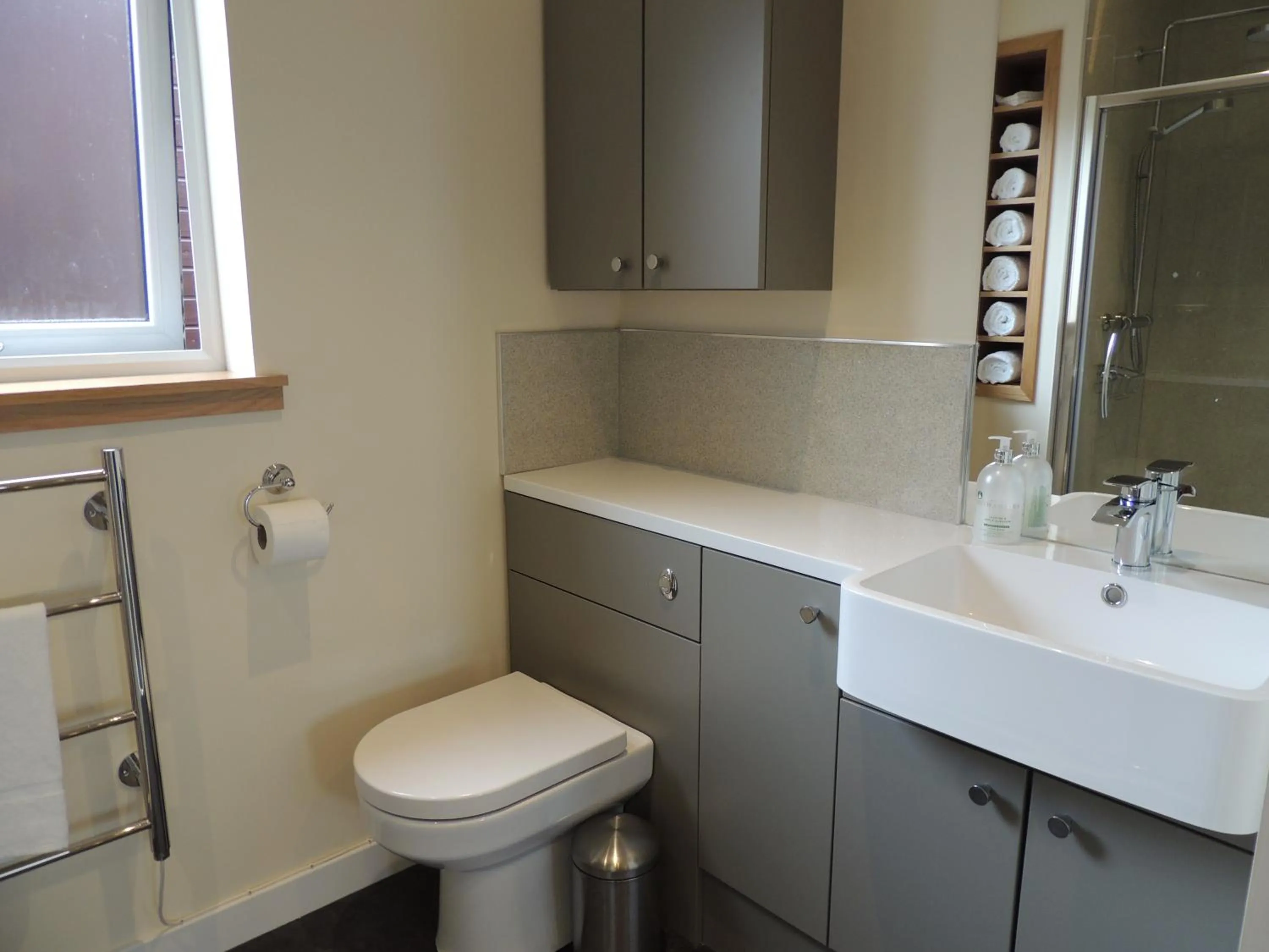 Bathroom in Heatherlea