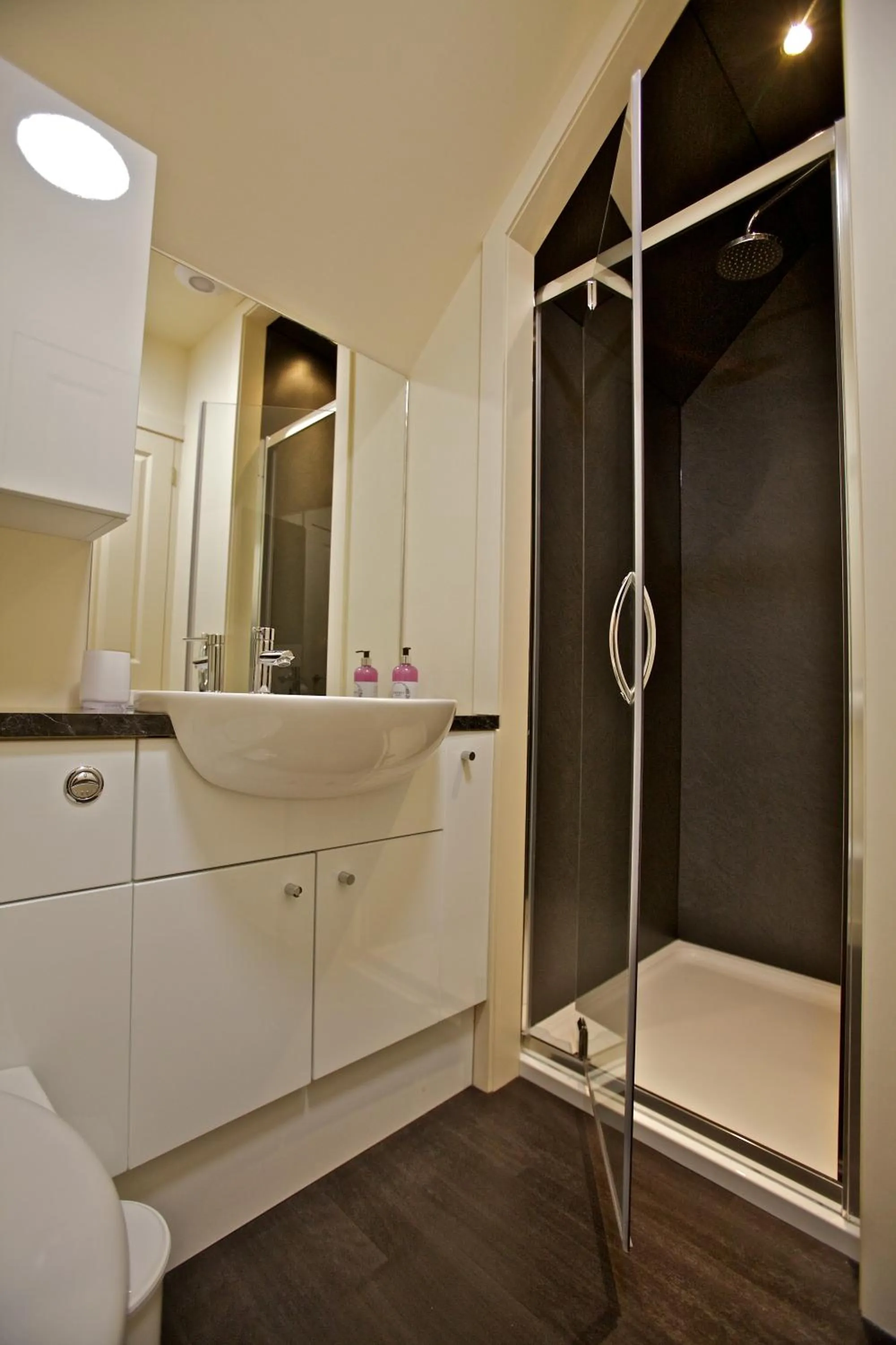 Bathroom in Heatherlea