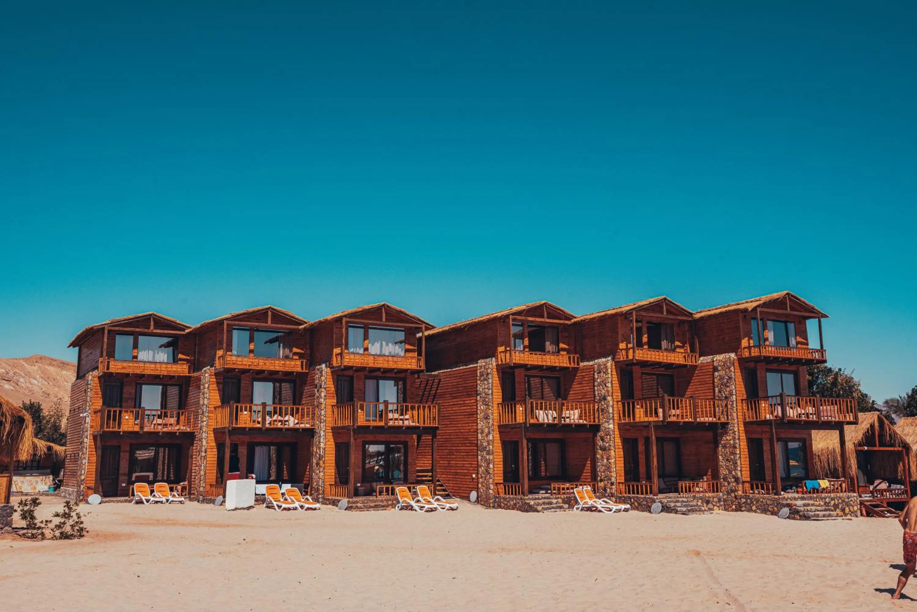 Property building in Paradise Sweir