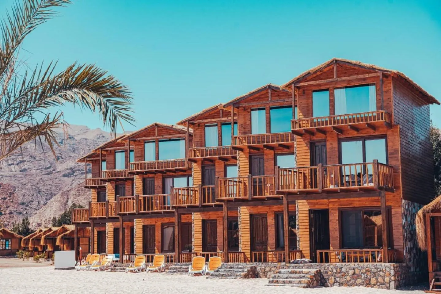 Property building in Paradise Sweir