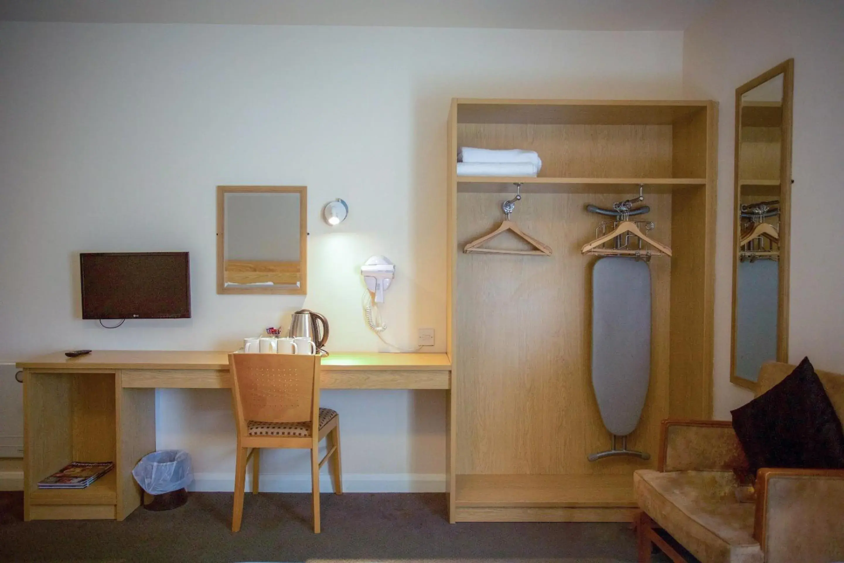 Standard Twin Room in The Welcome Inn Rotherham - Sheffield Standard Twin Room in The Welcome Inn Rotherham - Sheffield