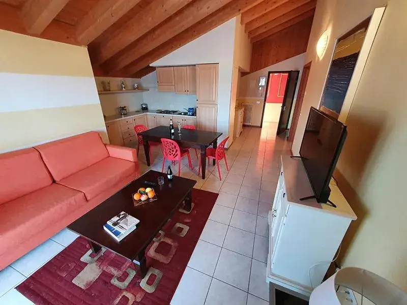 Superior One-Bedroom Apartment with Terrace in Ferretti Residence Garda Palace Superior One-Bedroom Apartment with Terrace in Ferretti Residence Garda Palace