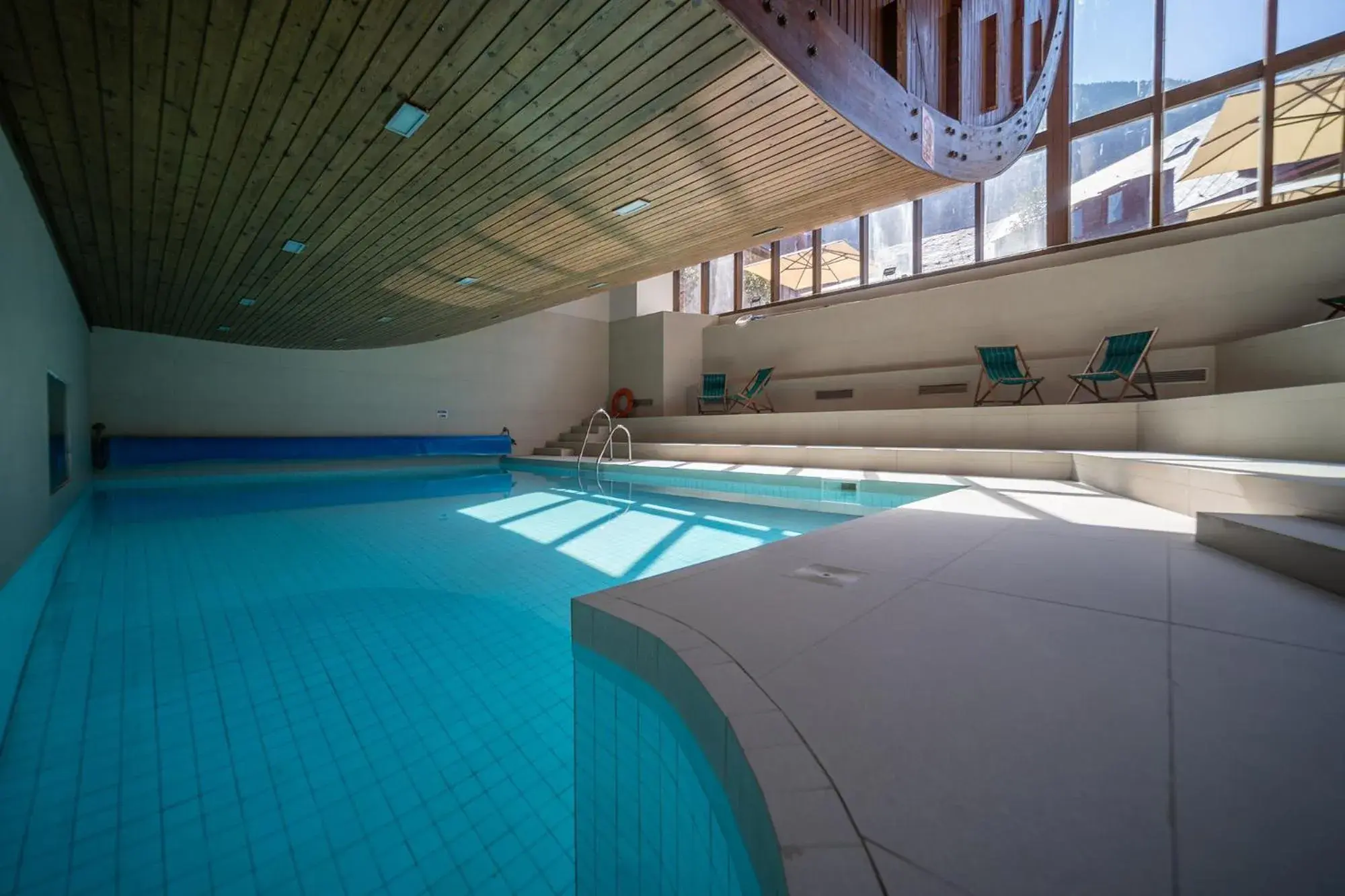 Swimming pool in Hotel Vilagaros Swimming pool in Hotel Vilagaros