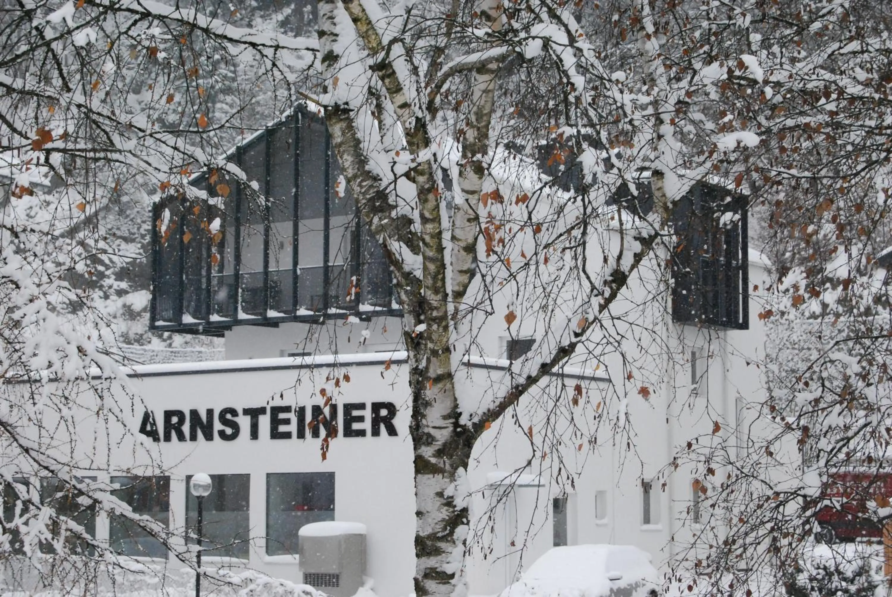 Property building in Arnsteiner Apartments