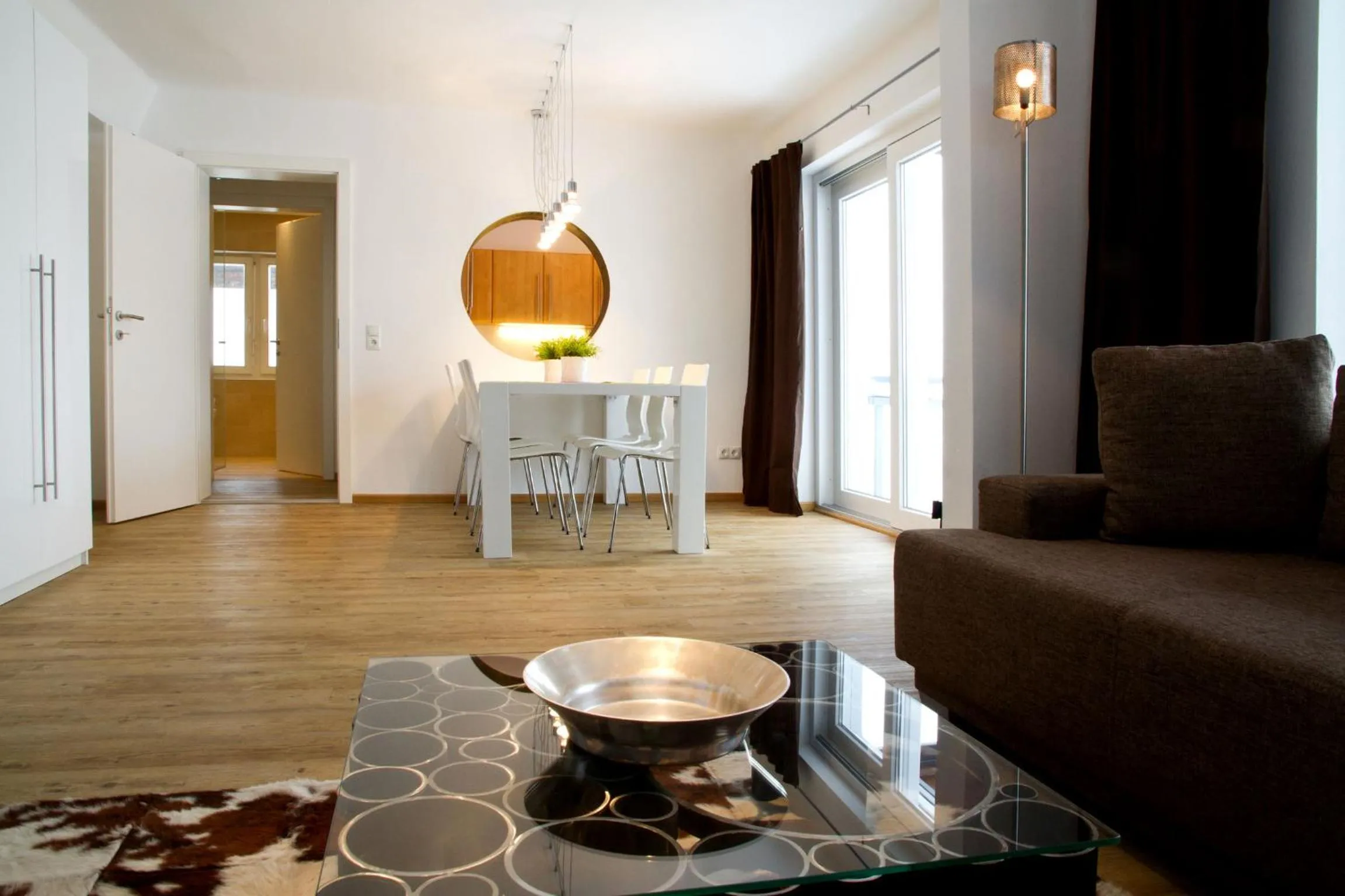 Decorative detail in Arnsteiner Apartments