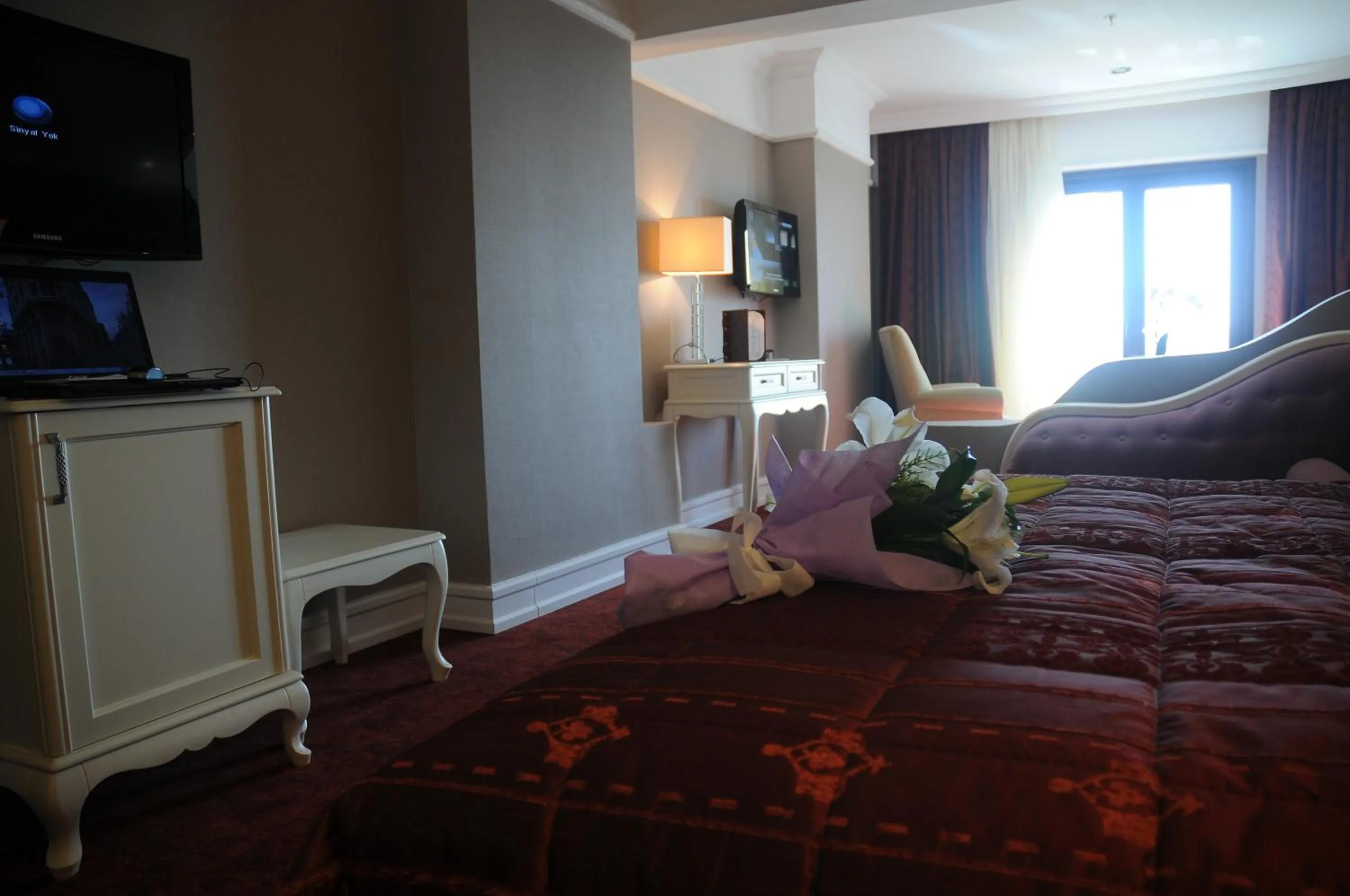 Decorative detail, Bed in Paradise Island Hotel