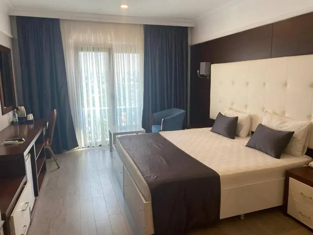 Single Room in Paradise Island Hotel Single Room in Paradise Island Hotel