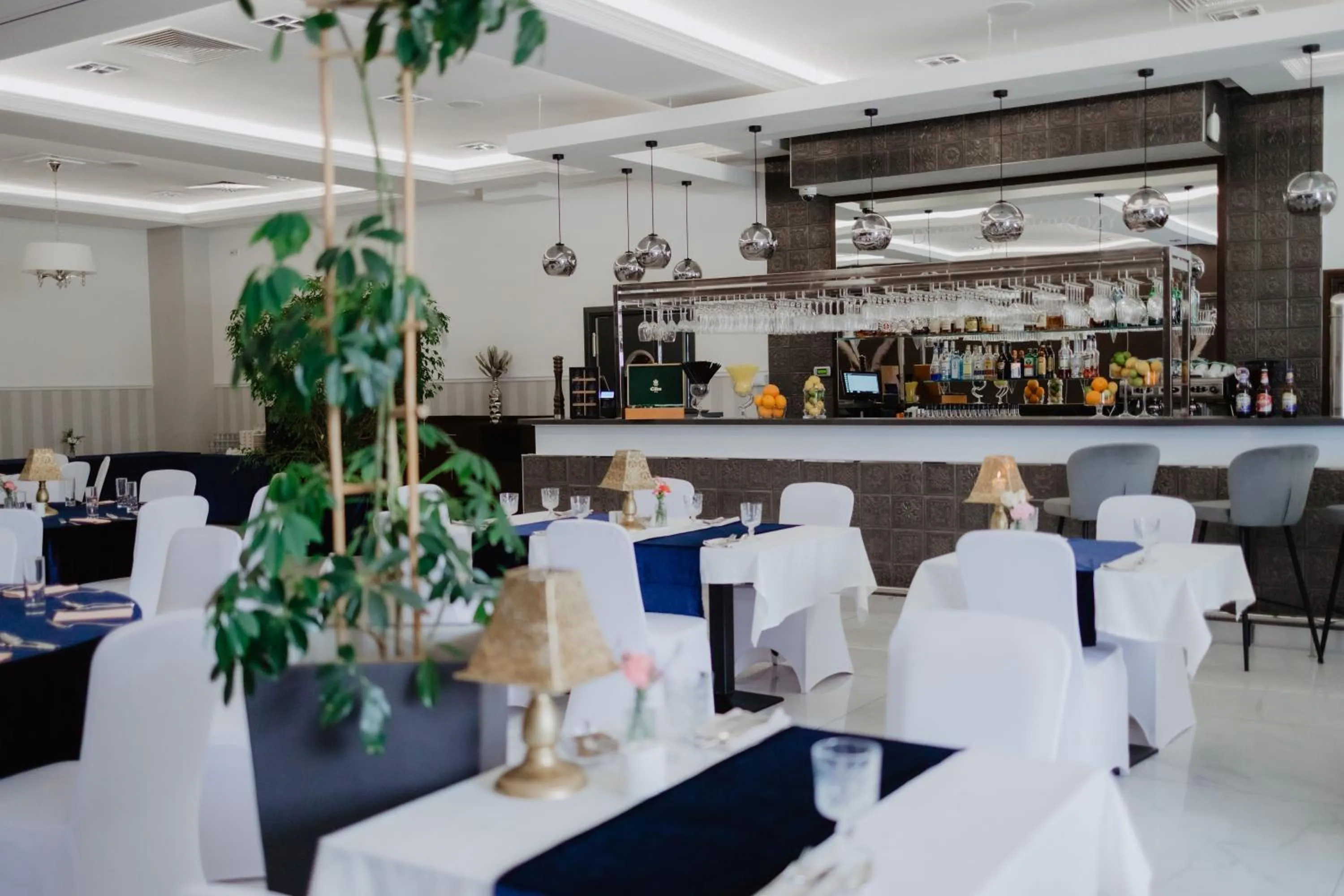 Restaurant/places to eat in Dwór Dwikozy