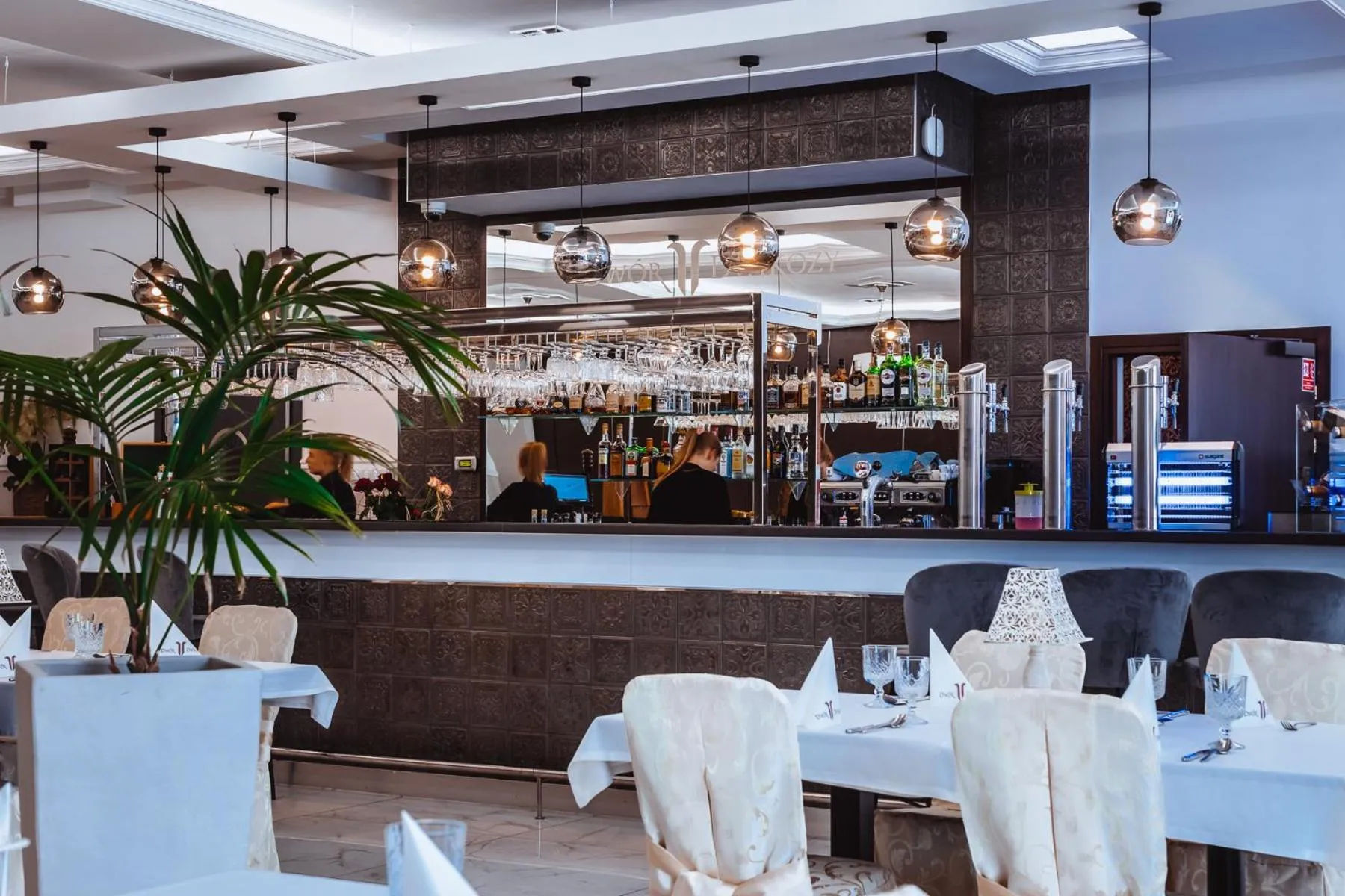 Restaurant/places to eat in Dwór Dwikozy