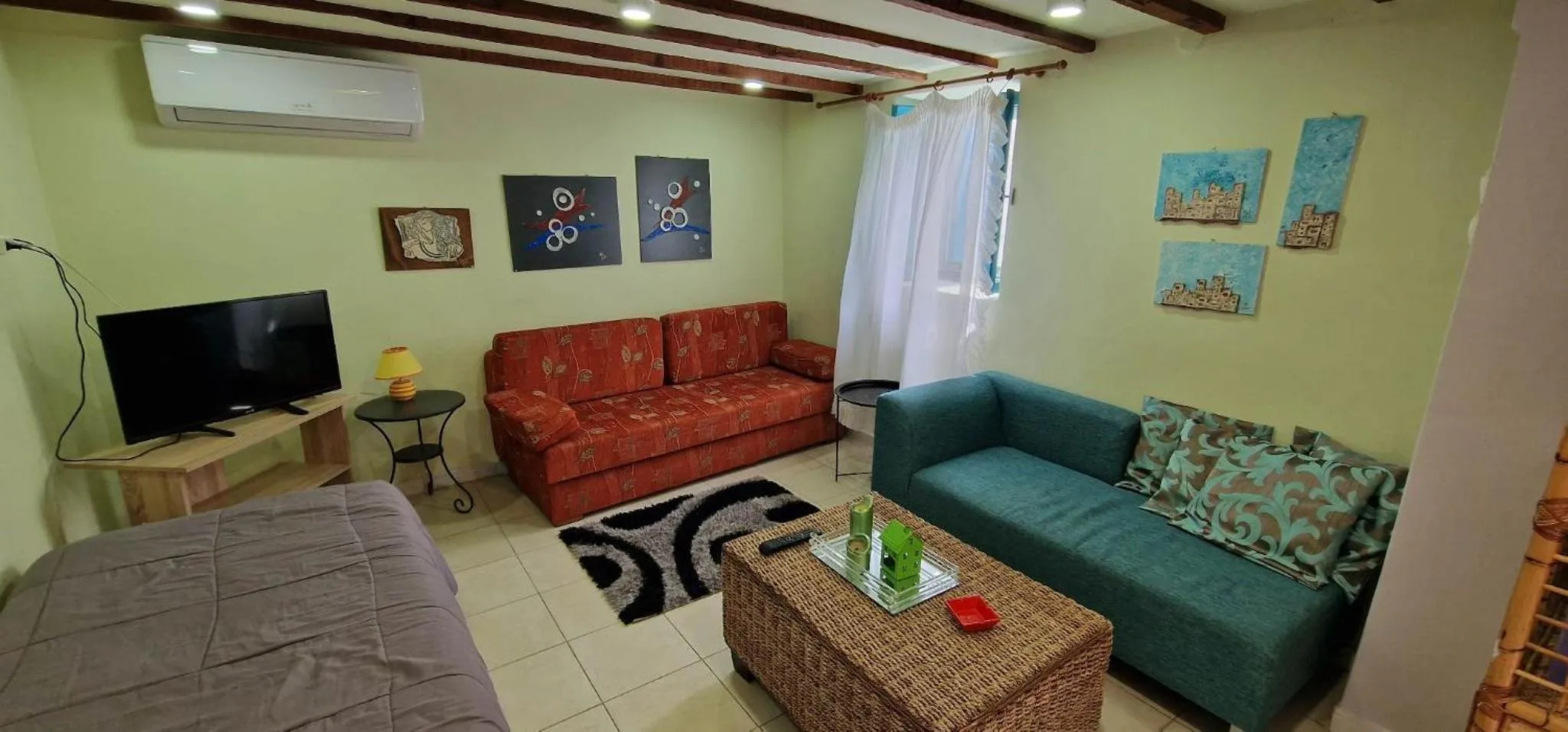 One-Bedroom Family Apartment in Alexanderland