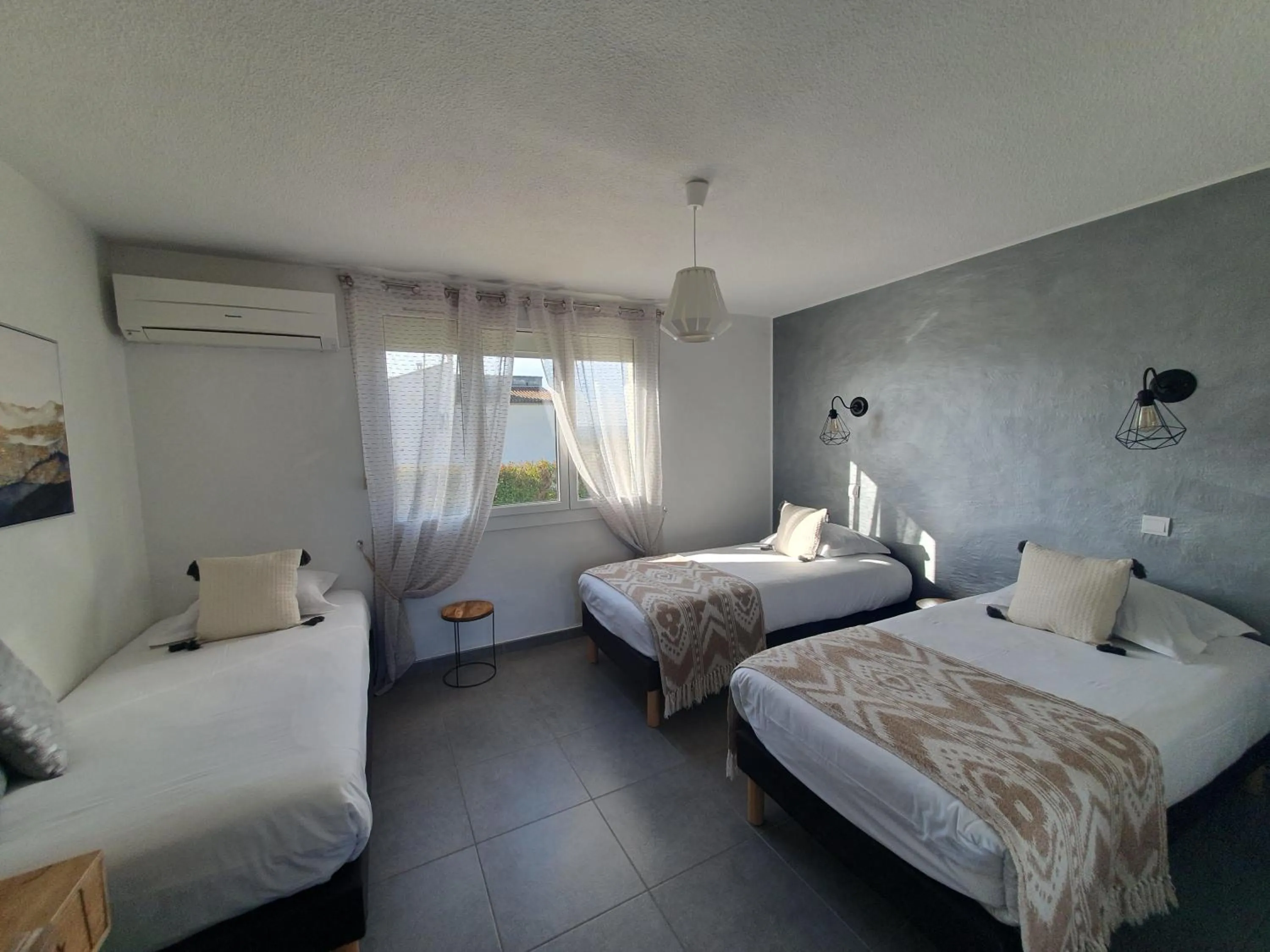 Bed in Le Mas des Quintrands Manosque - Motel de charme