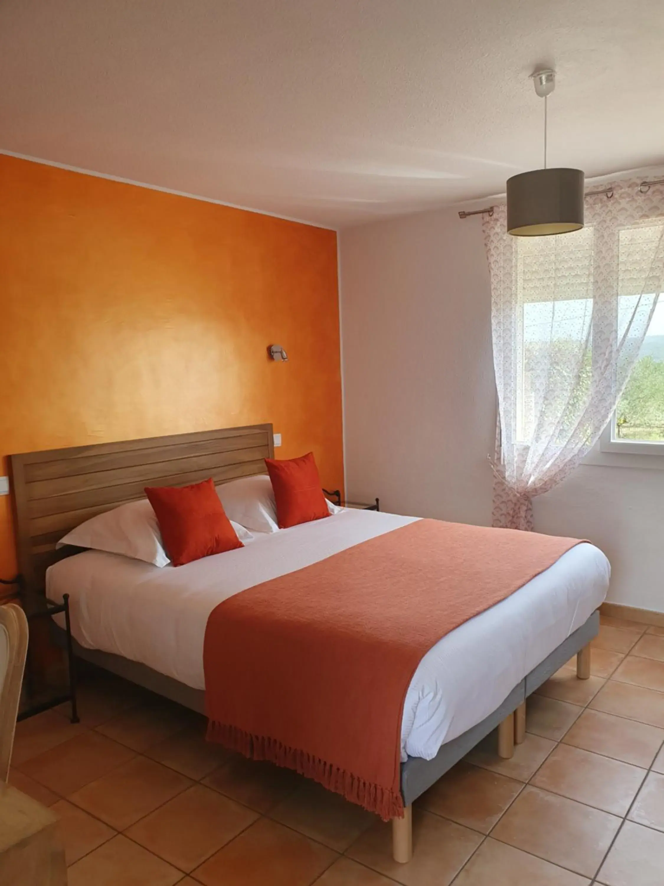 Comfort Triple Room - single occupancy in Le Mas des Quintrands Manosque - Motel de charme Comfort Triple Room - single occupancy in Le Mas des Quintrands Manosque - Motel de charme