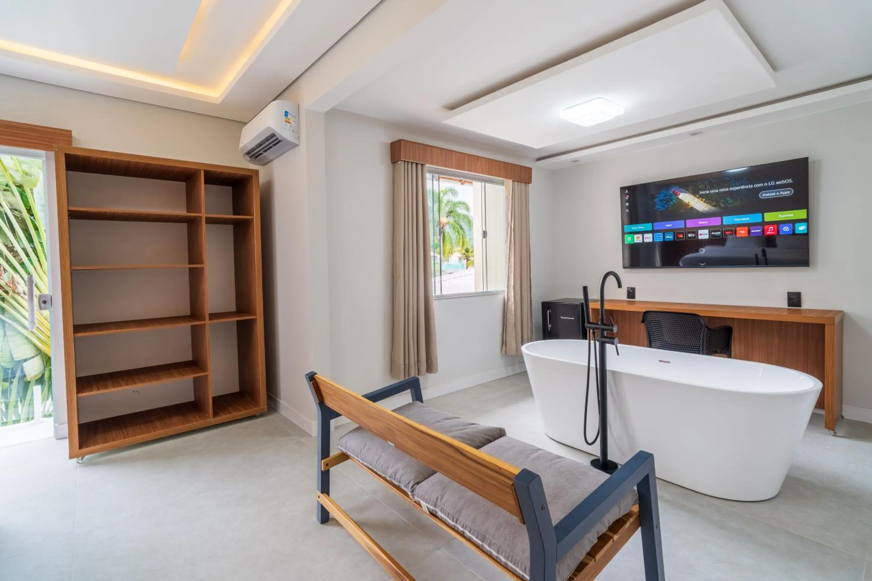 TV and multimedia in Pousada Villa del Sol