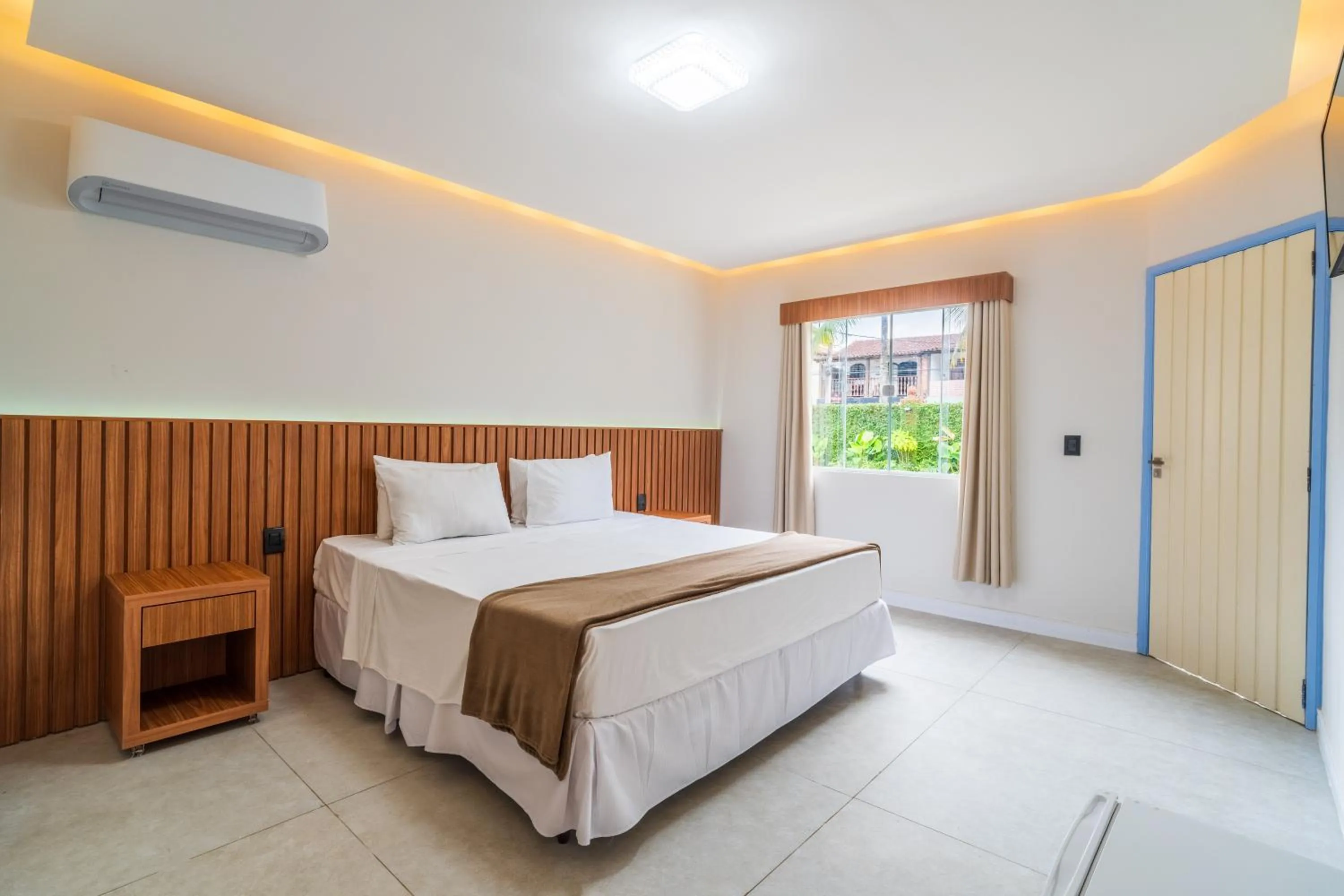 Photo of the whole room, Bed in Pousada Villa del Sol