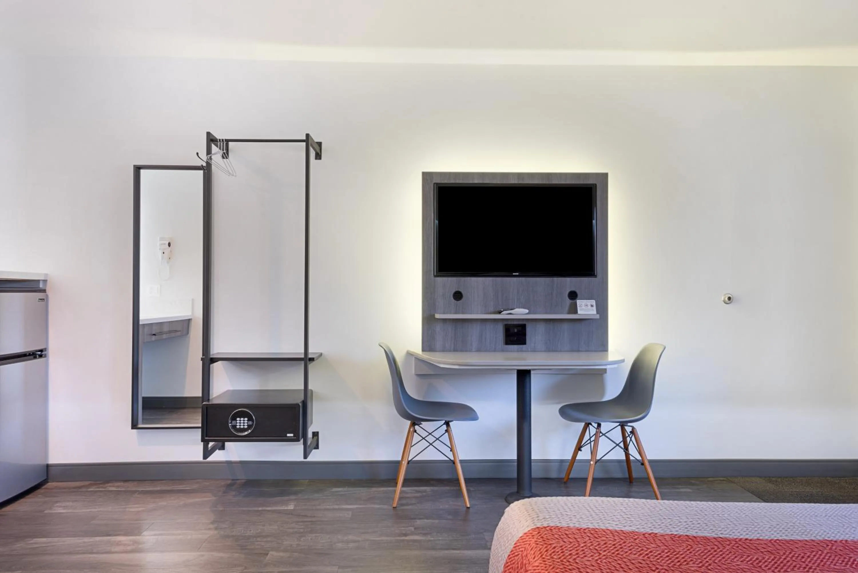 TV and multimedia in Solo Motel Broadway