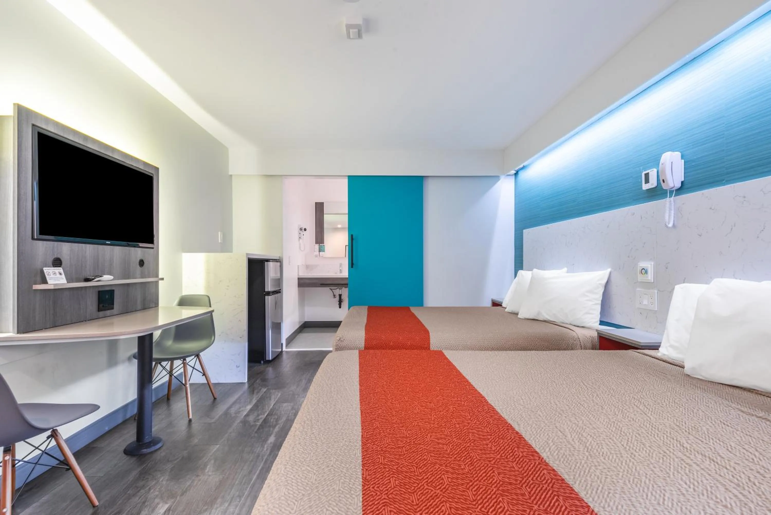 Photo of the whole room, Bed in Solo Motel Broadway