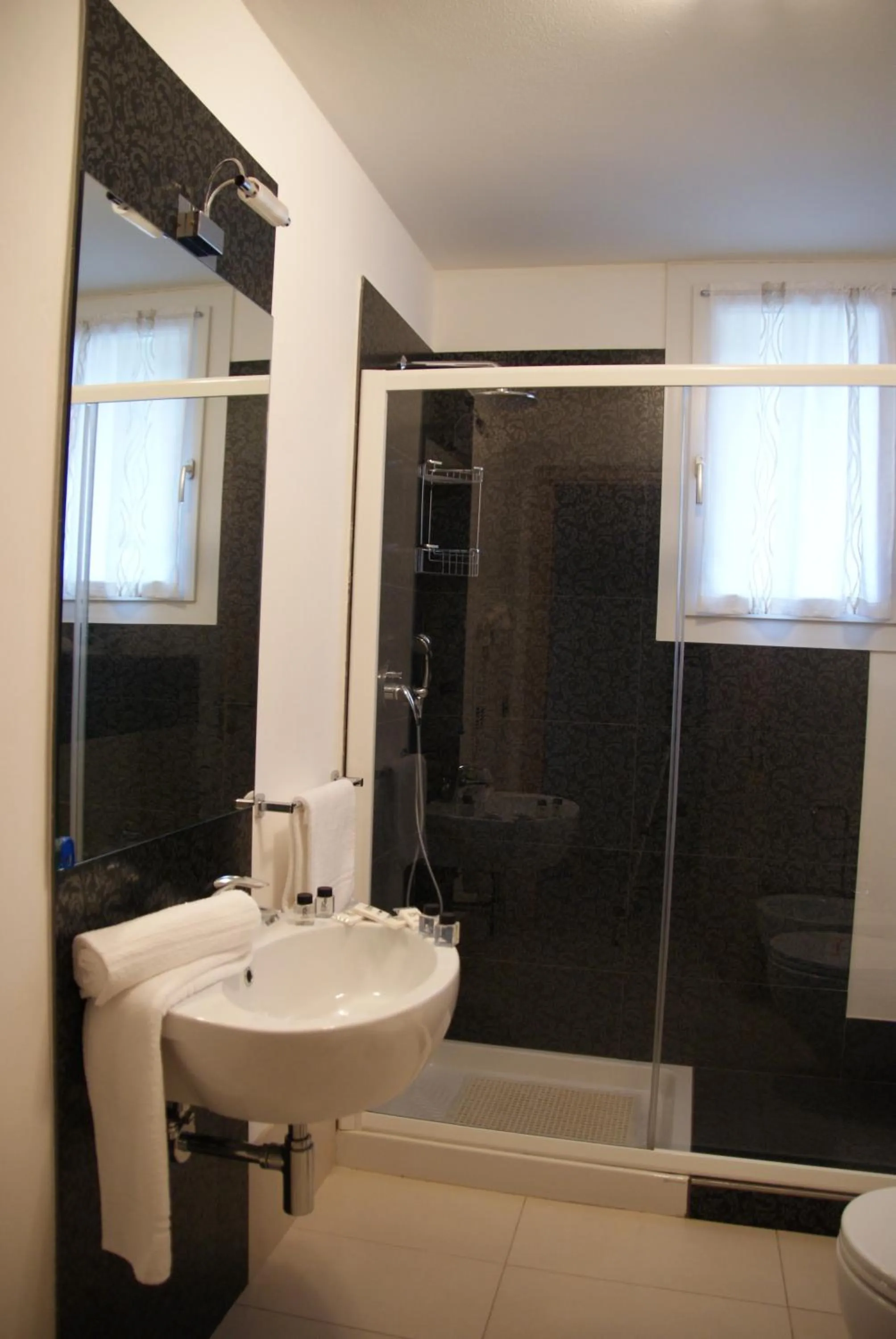 Bathroom in Residence Aprilia