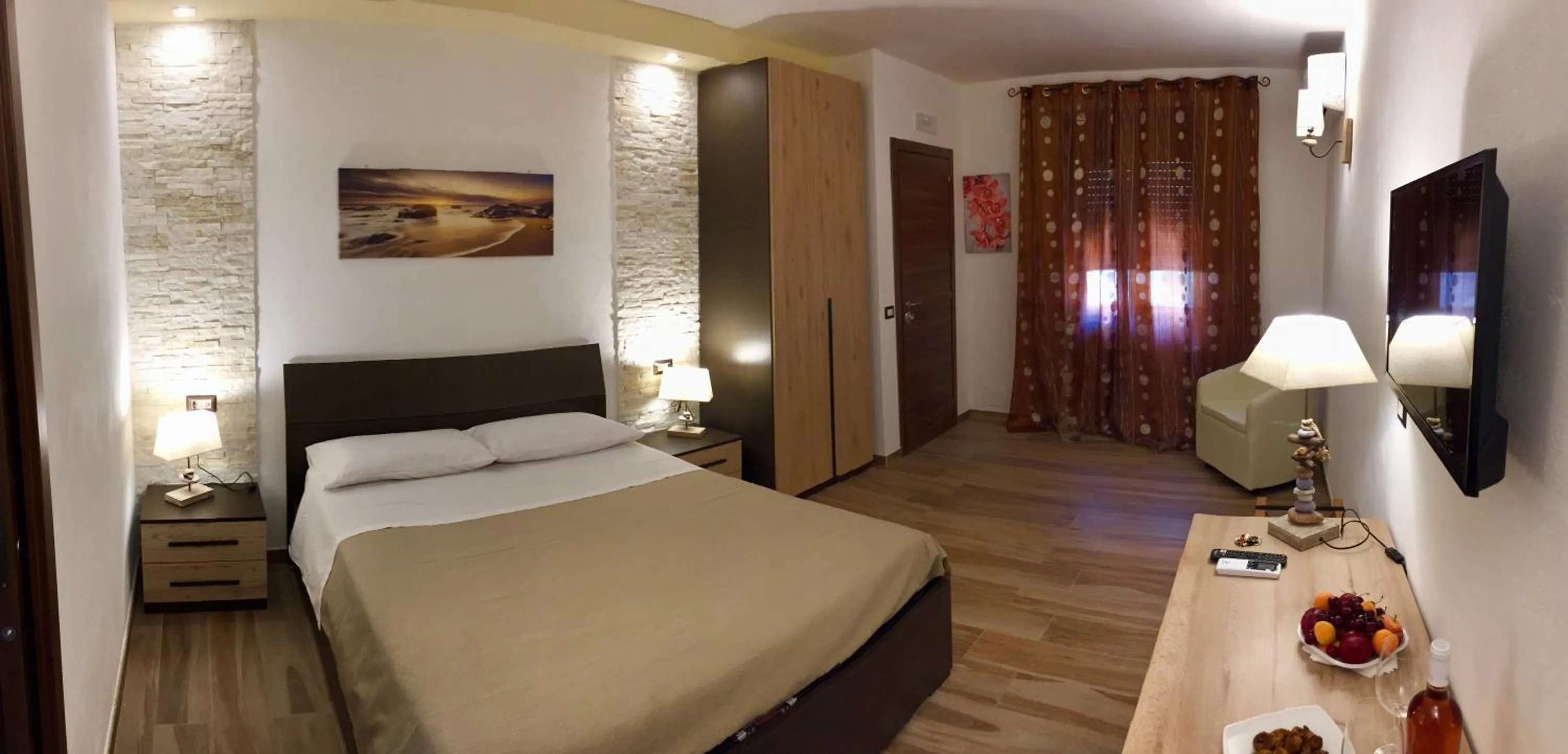 Photo of the whole room, Bed in Sunset Bed and Breakfast