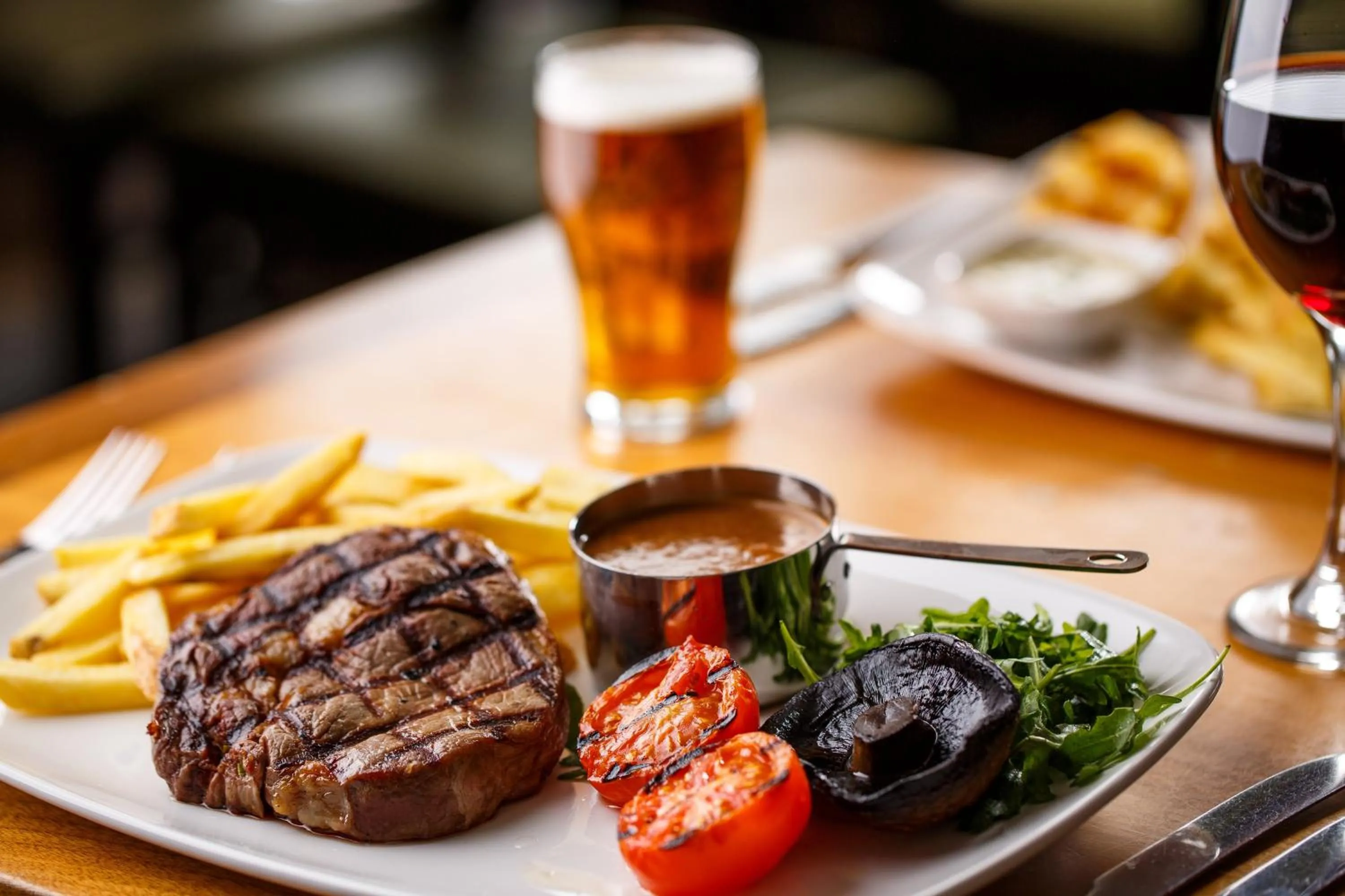 Restaurant/places to eat in Holiday Inn Maidenhead Windsor