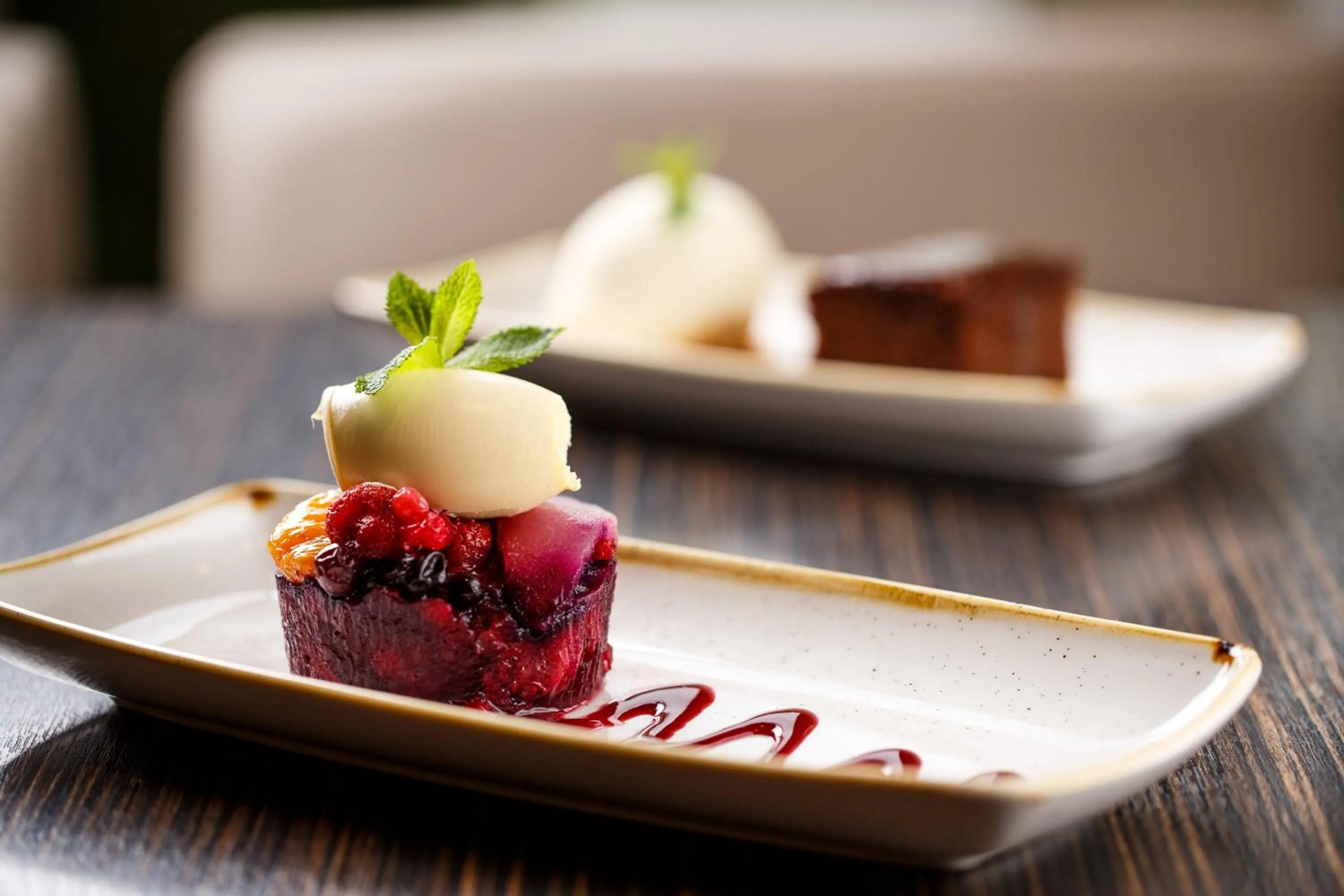 Restaurant/places to eat, Food in Holiday Inn Maidenhead Windsor