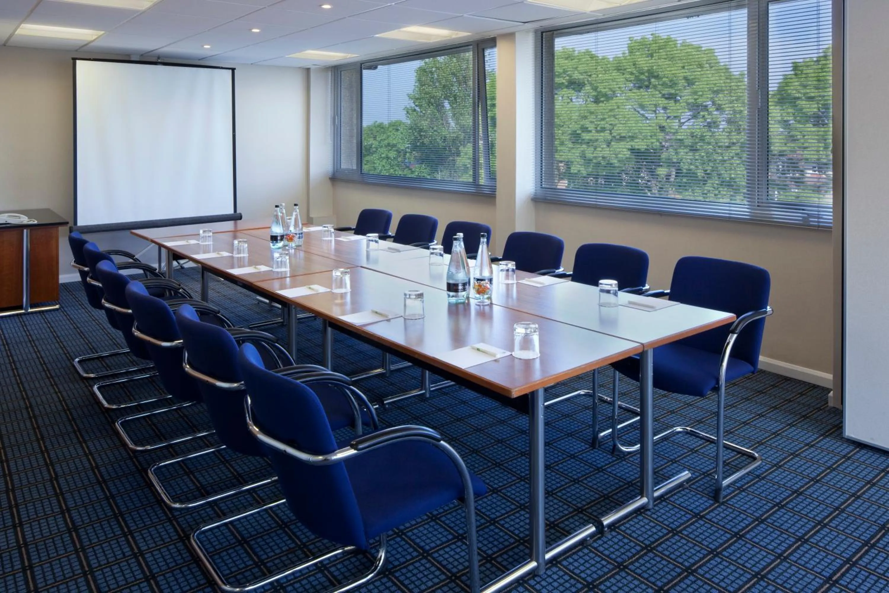Meeting/conference room in Holiday Inn Maidenhead Windsor