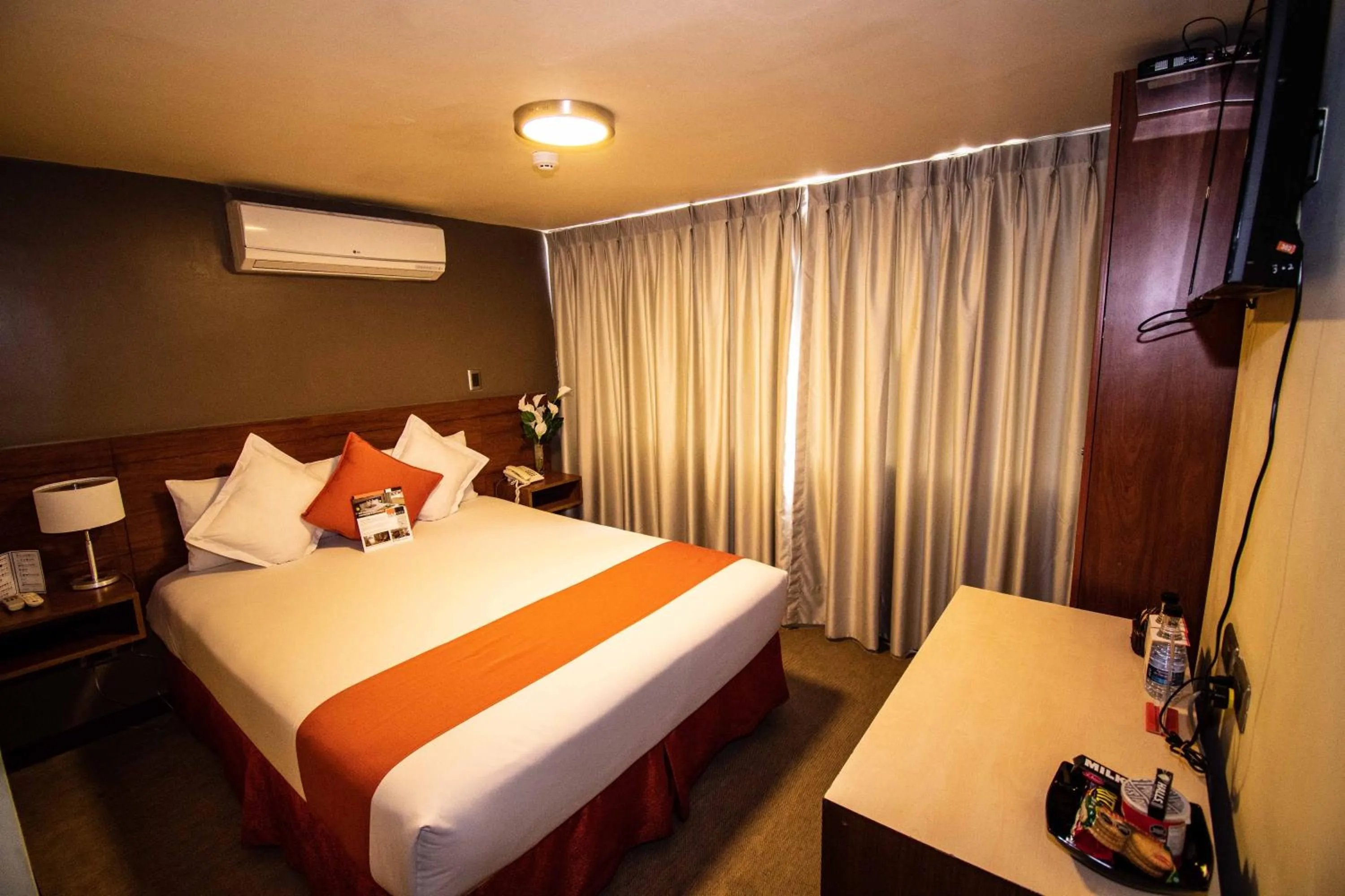 Photo of the whole room in SM Hotel