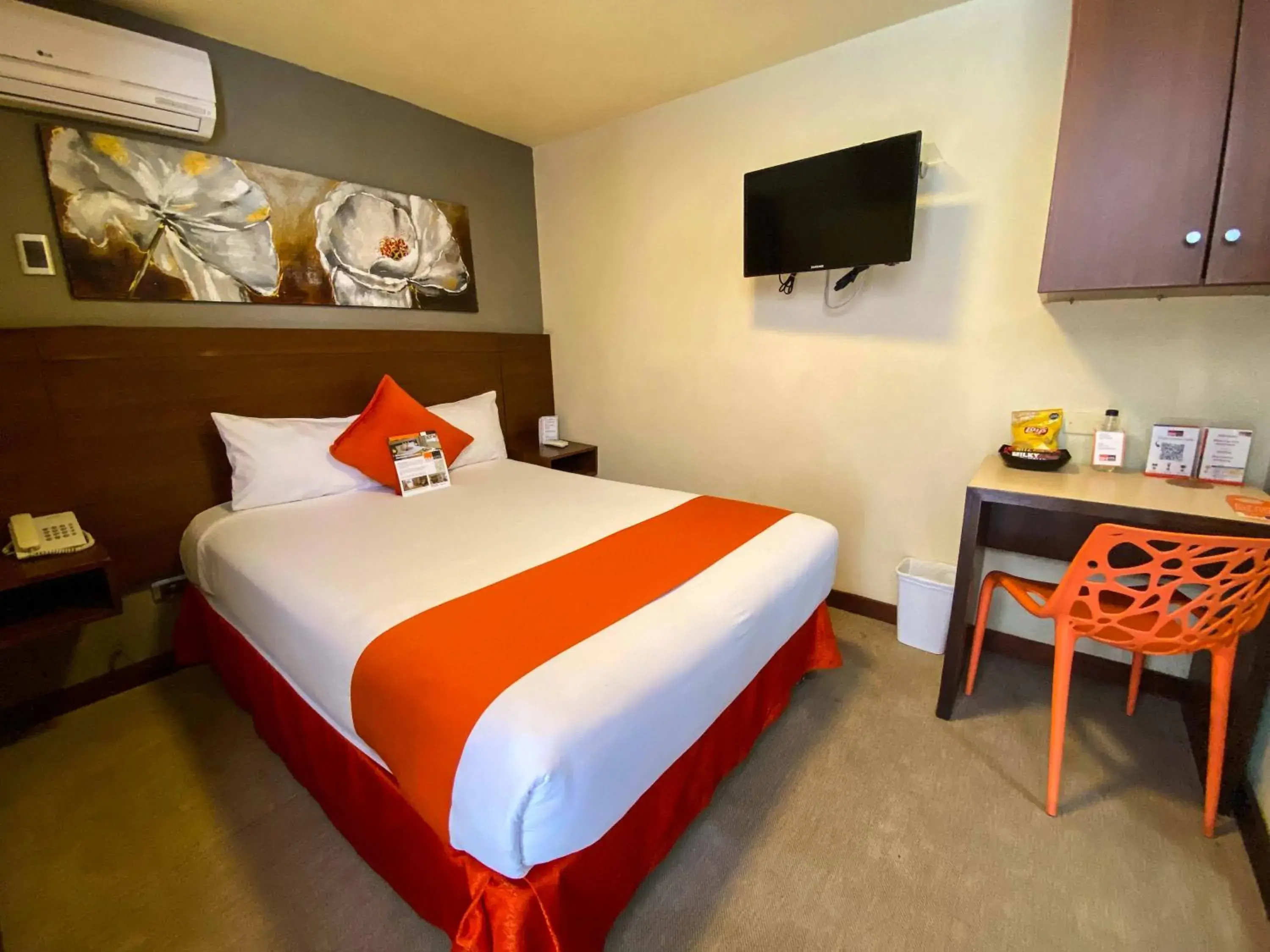 Single Room in SM Hotel Single Room in SM Hotel