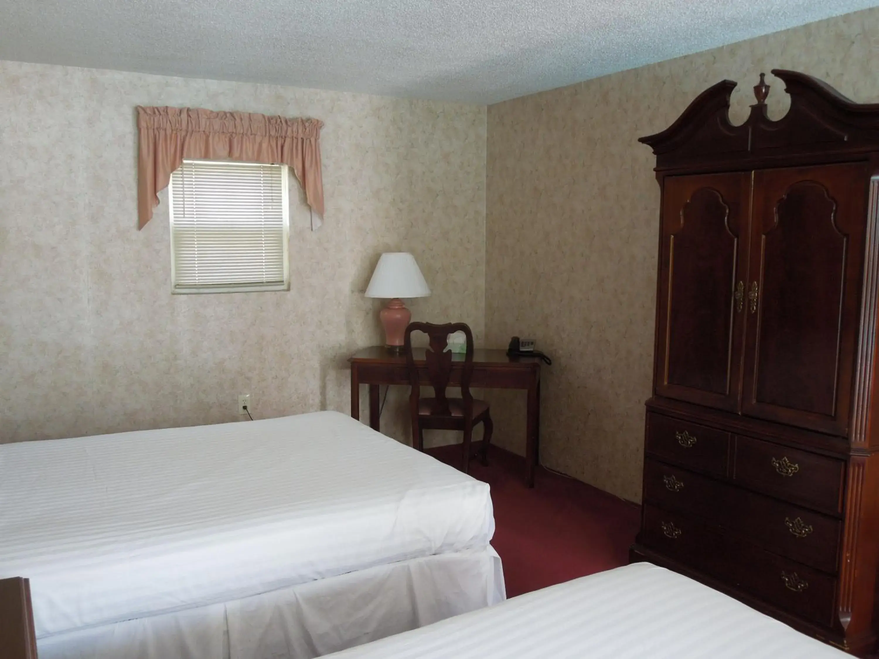 Bedroom, Bed in Alamar Resort Inn