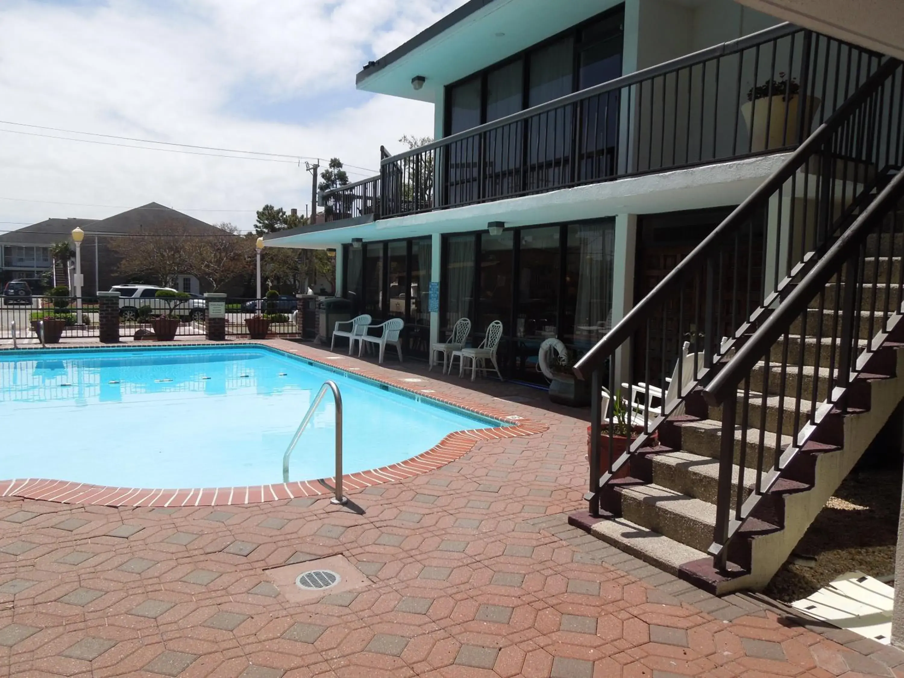 Facade/entrance, Swimming Pool in Alamar Resort Inn