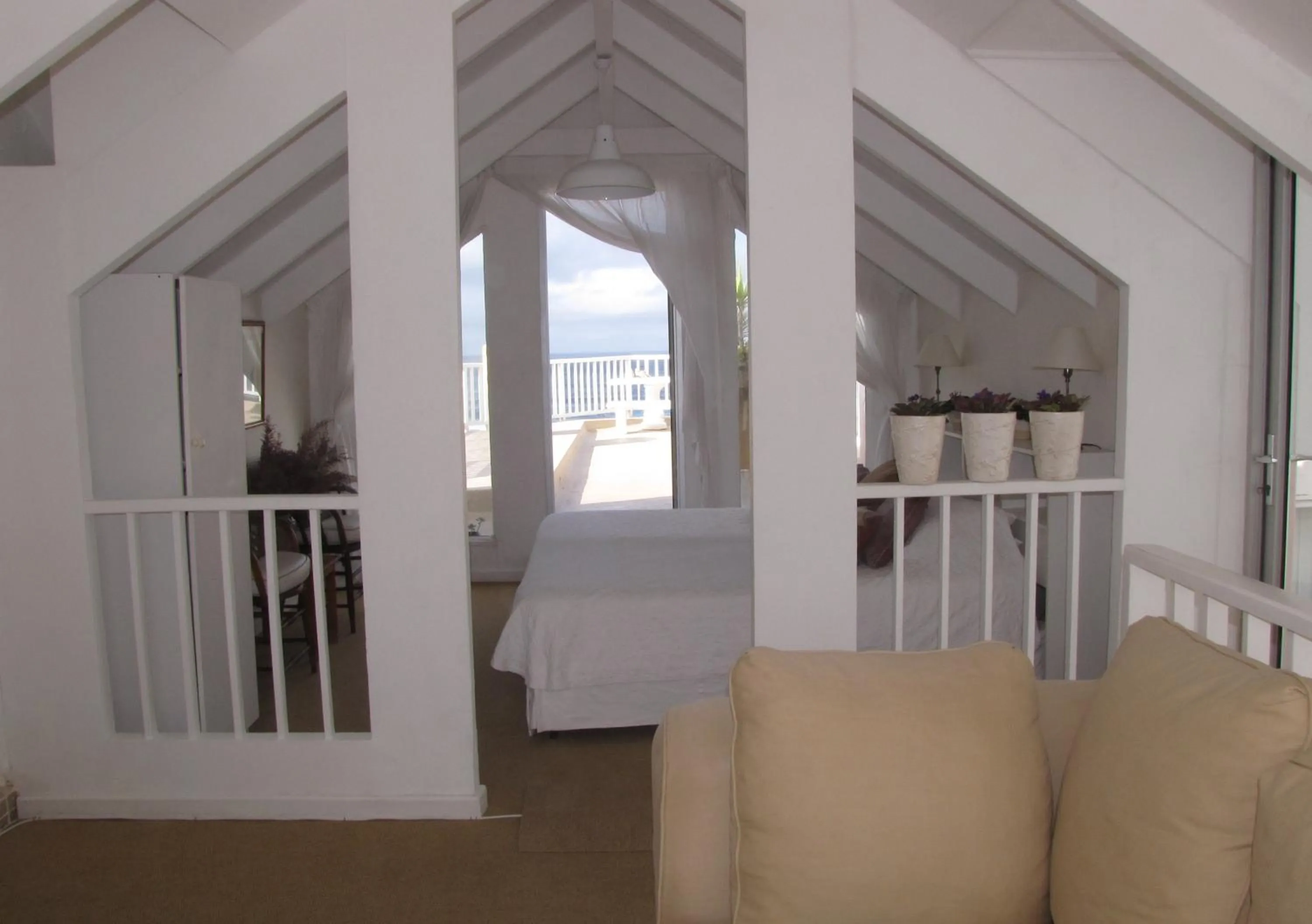 Photo of the whole room in The Pink Lodge on The Beach