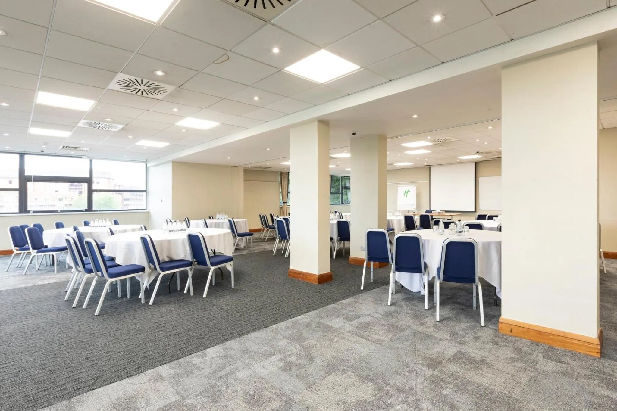 Meeting/conference room in Holiday Inn Cardiff City Centre by IHG