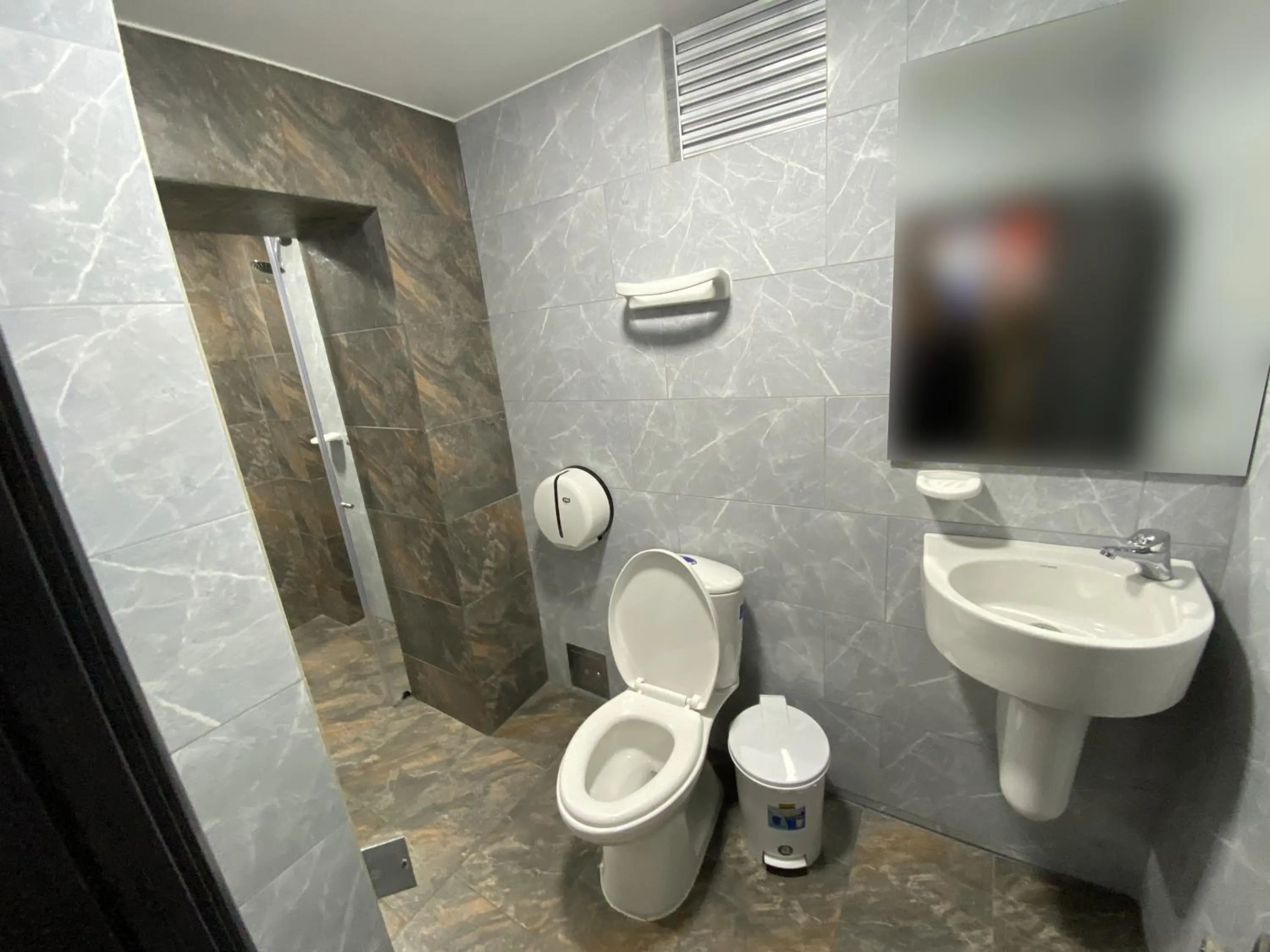 Bathroom in Hotel Balmoral