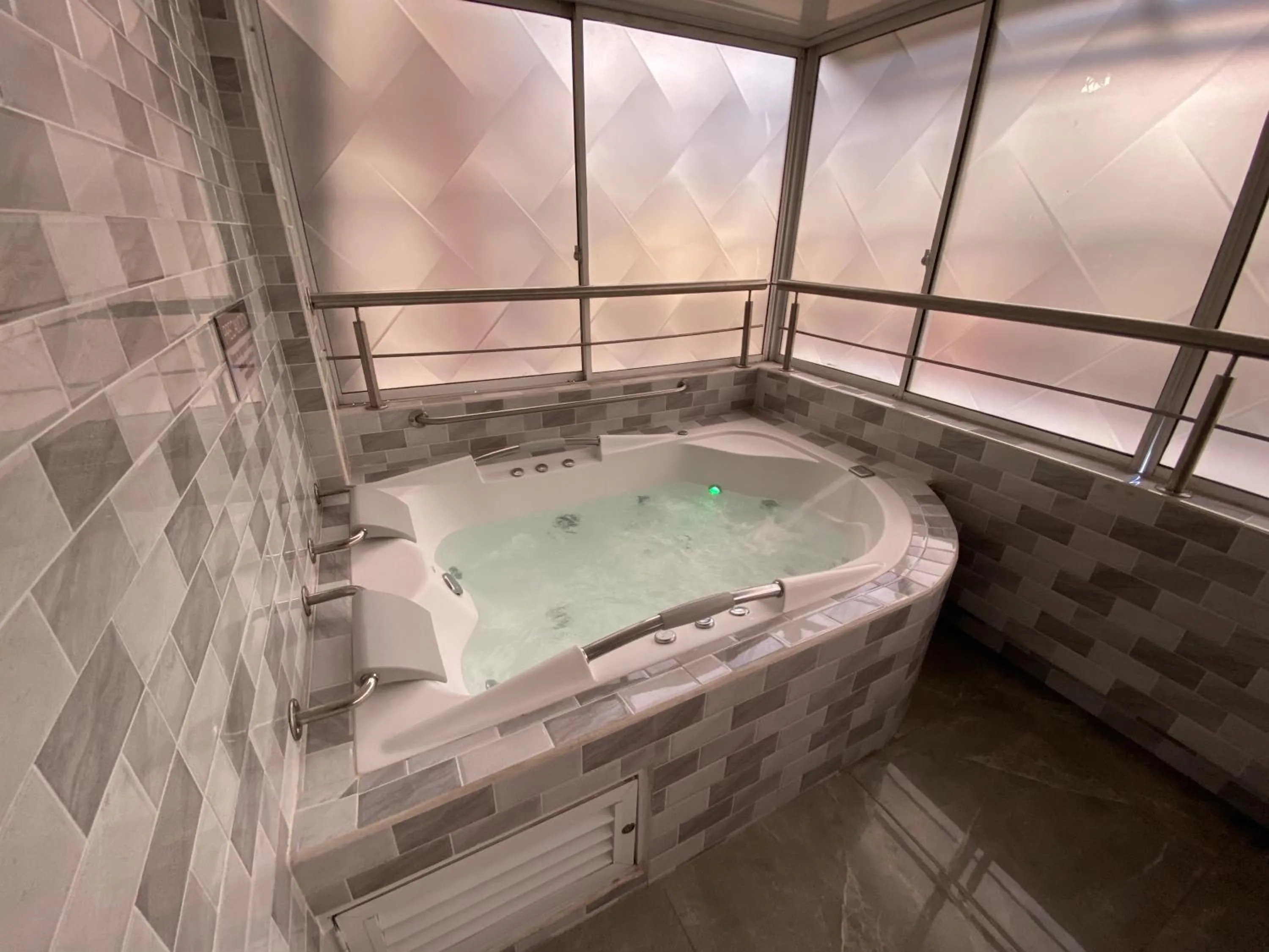 Hot Tub in Hotel Balmoral