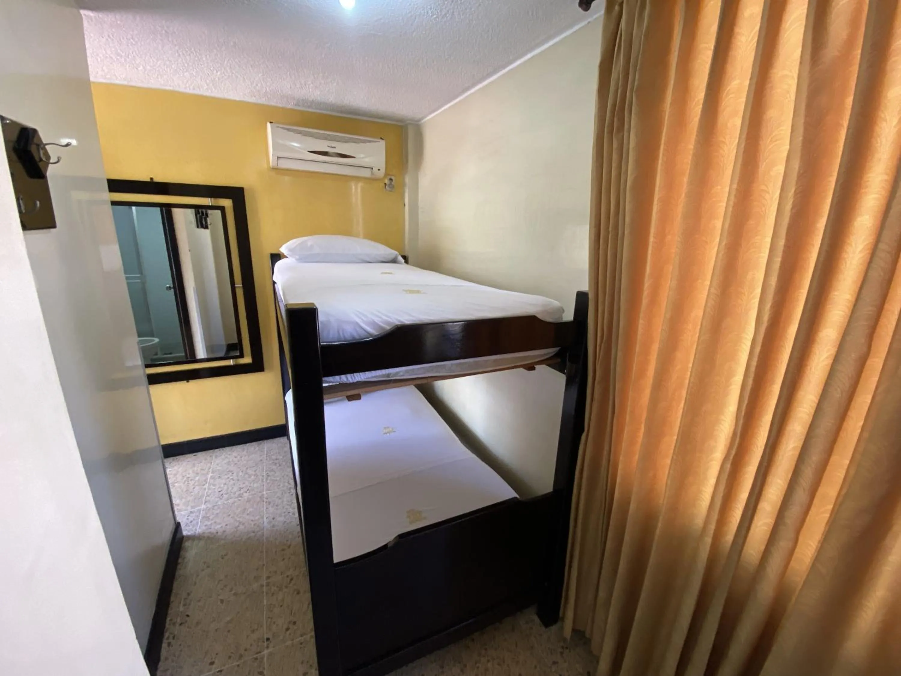 bunk bed, Bed in Hotel Balmoral
