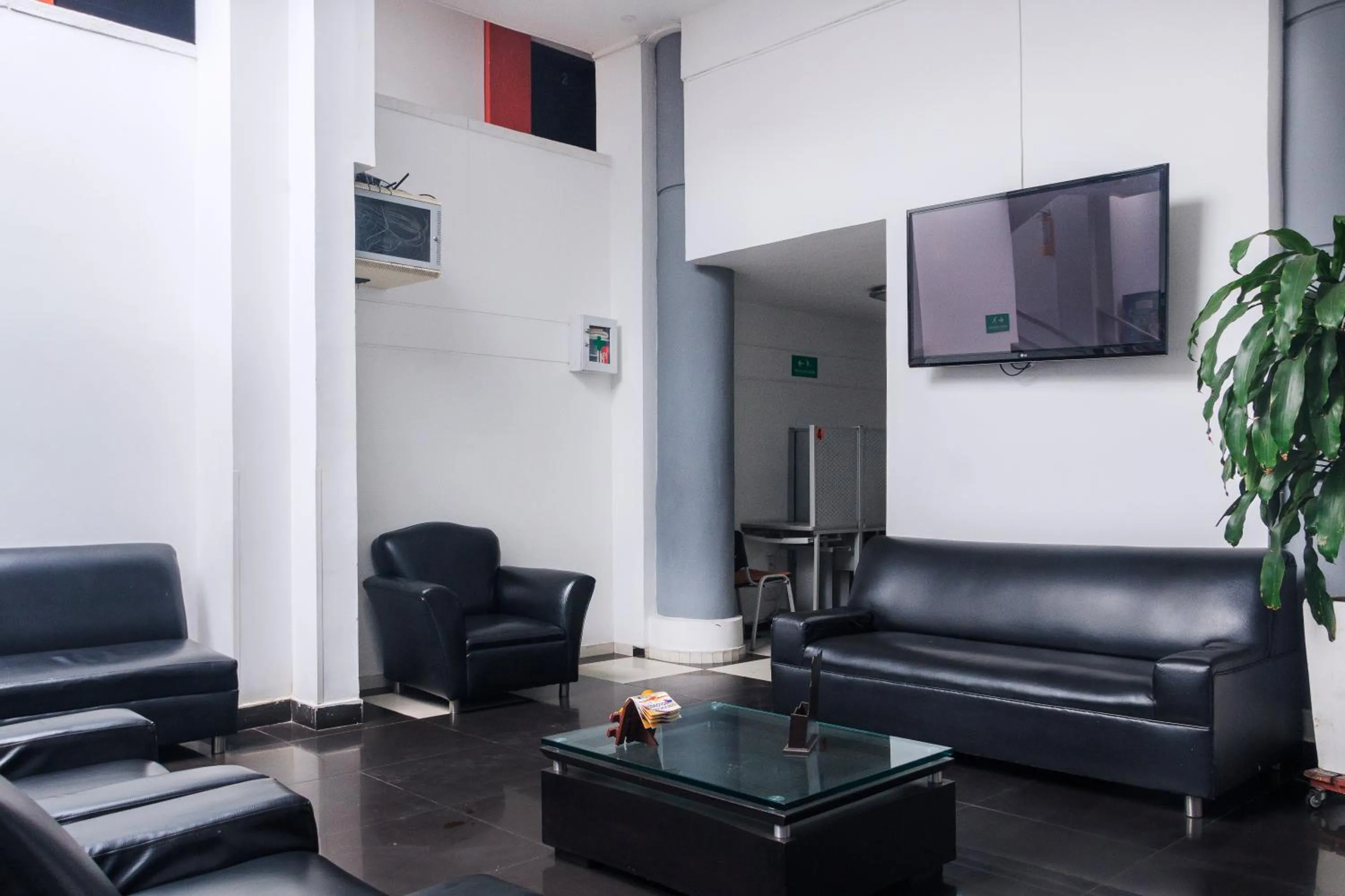 Communal lounge/ TV room in Hotel Balmoral