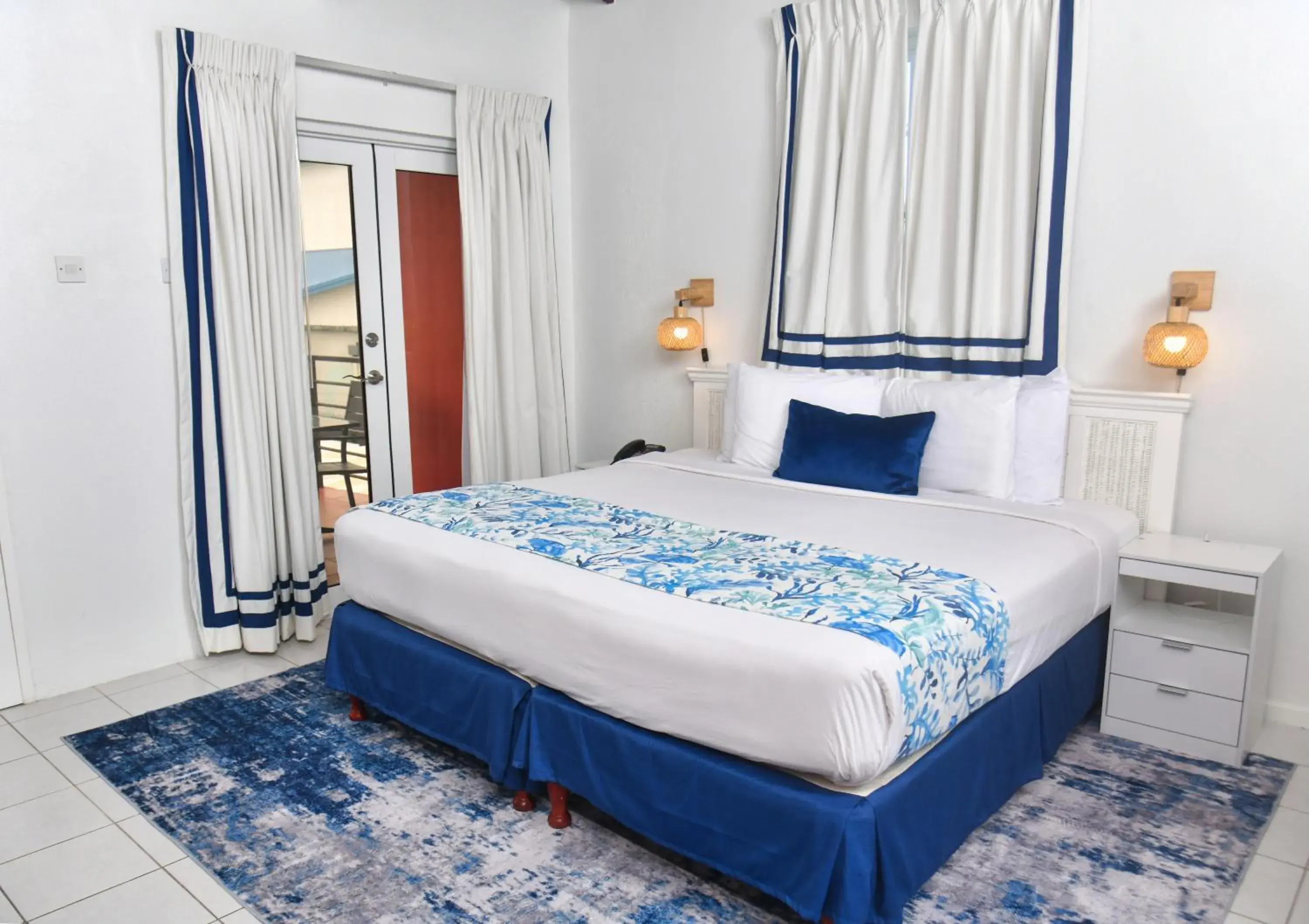 View (from property/room), Bed in Melbourne Inn View (from property/room), Bed in Melbourne Inn