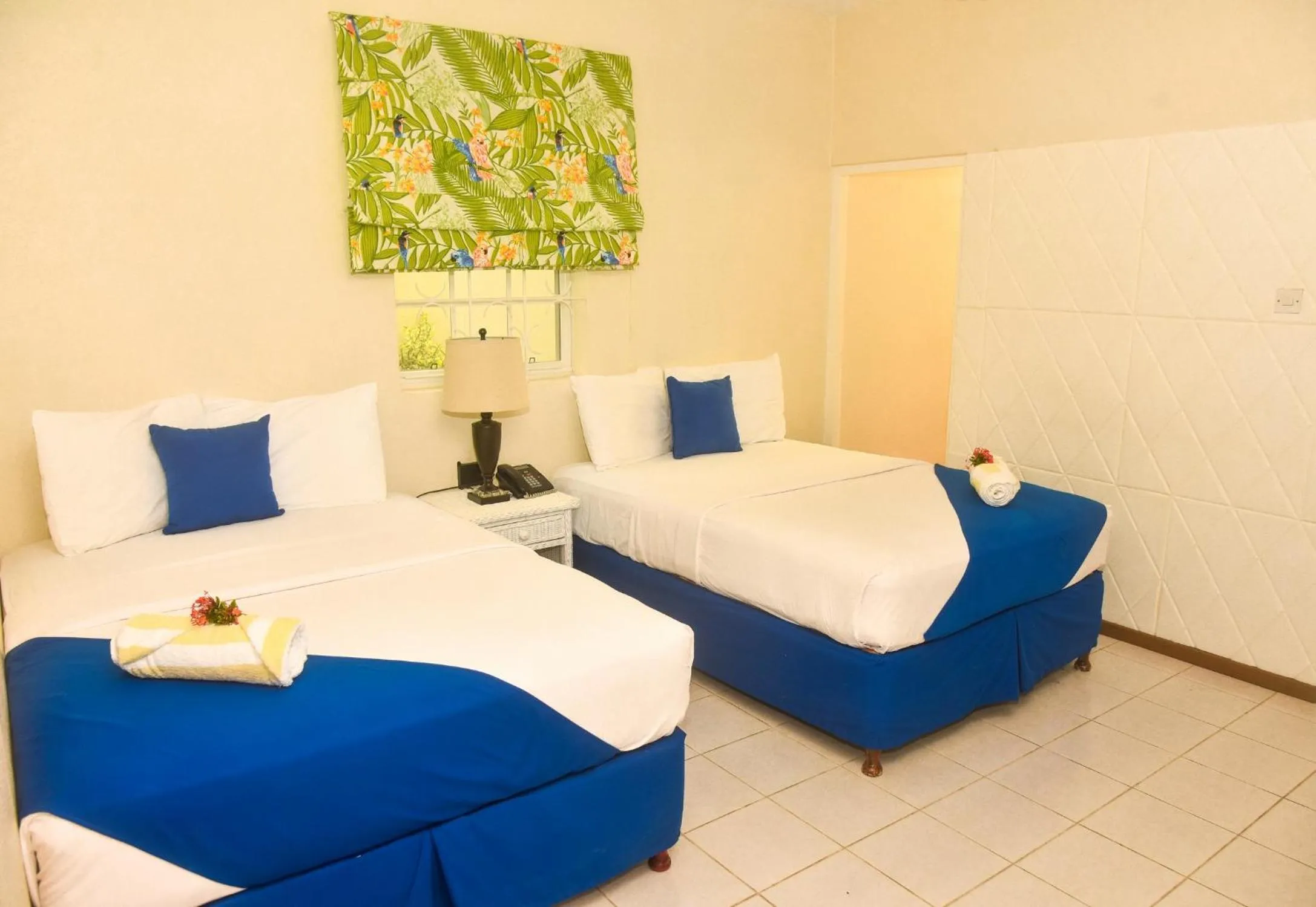 Queen Studio in Melbourne Inn