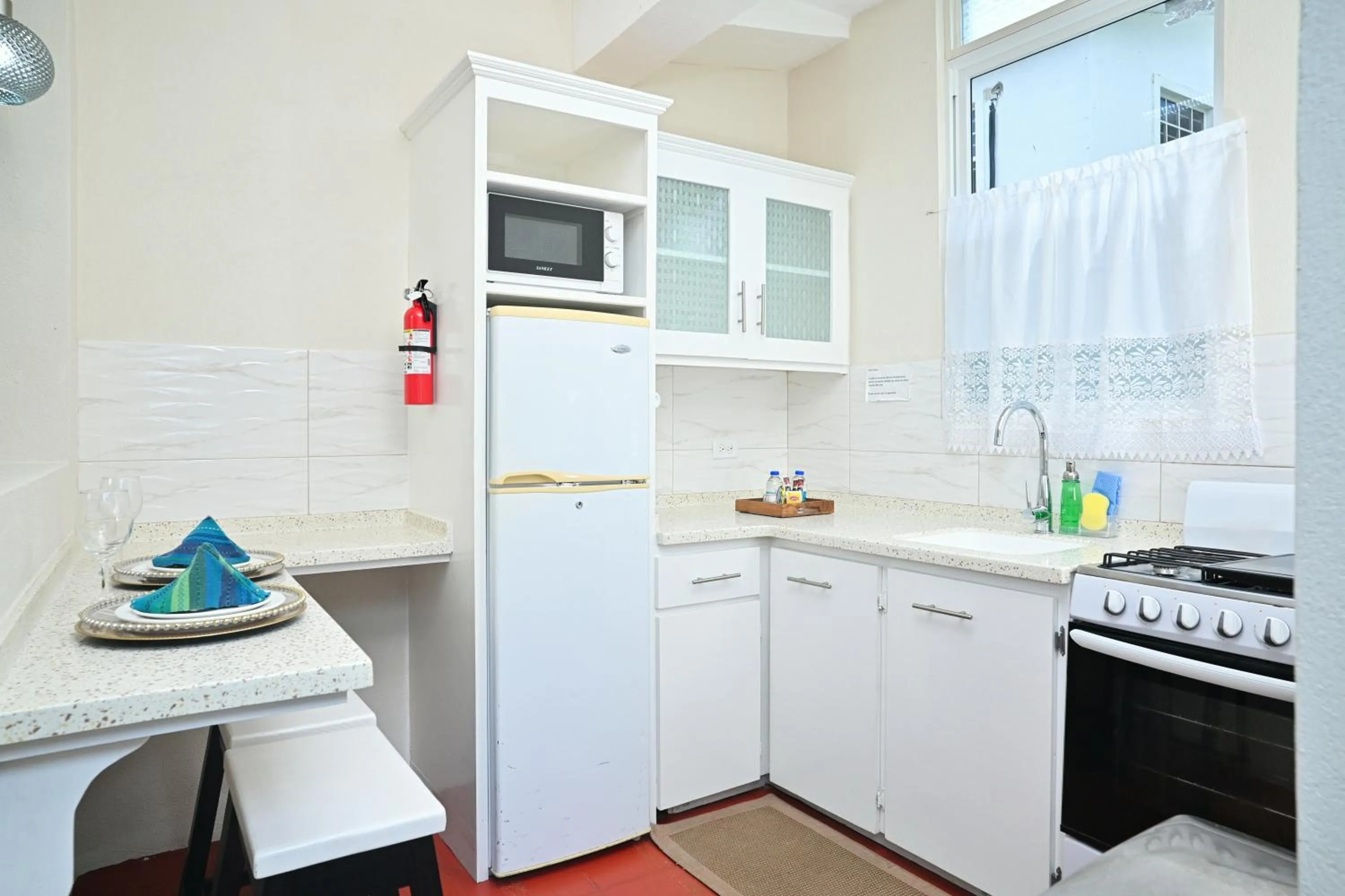 Kitchen or kitchenette in Melbourne Inn