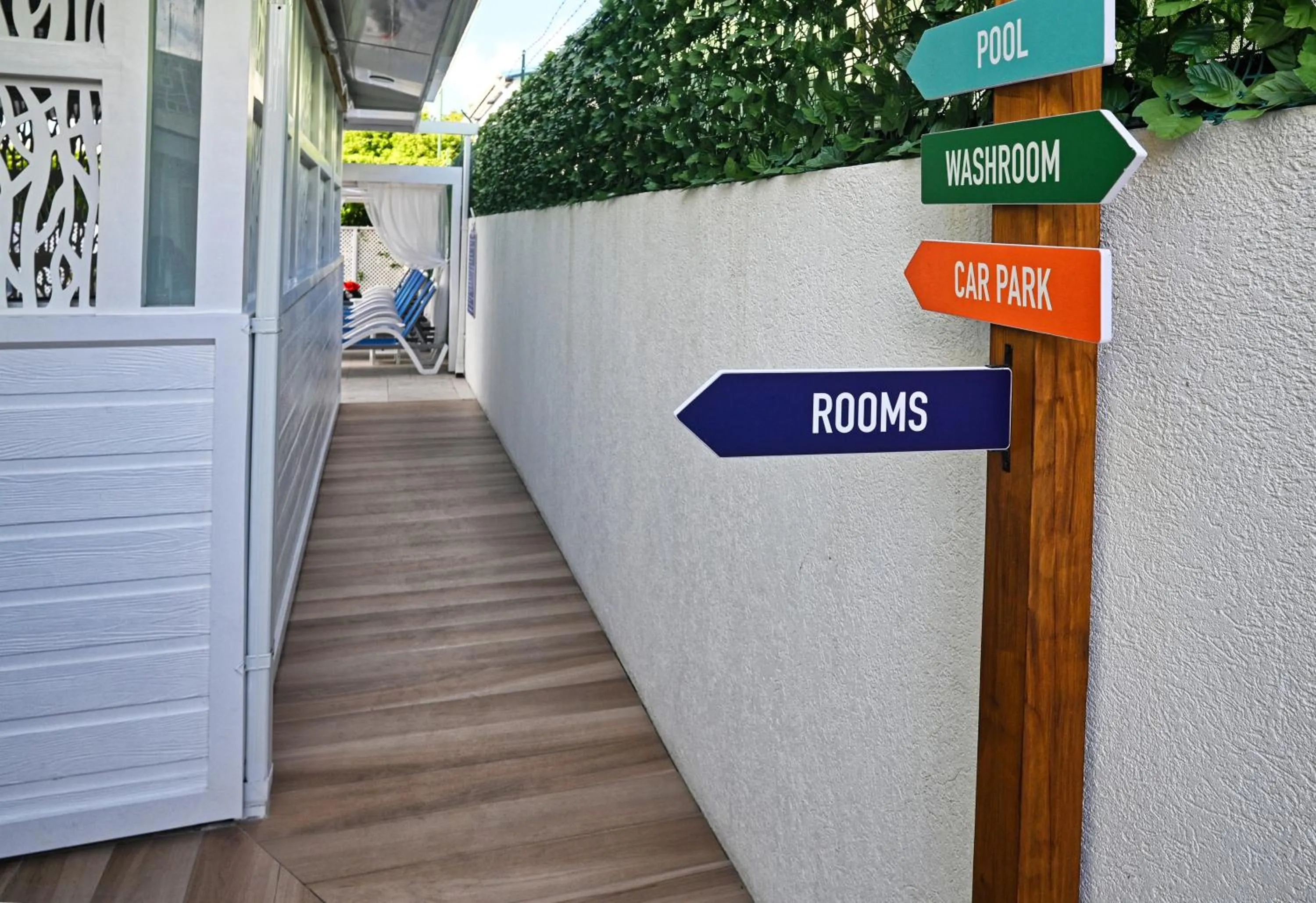 Property logo or sign in Melbourne Inn