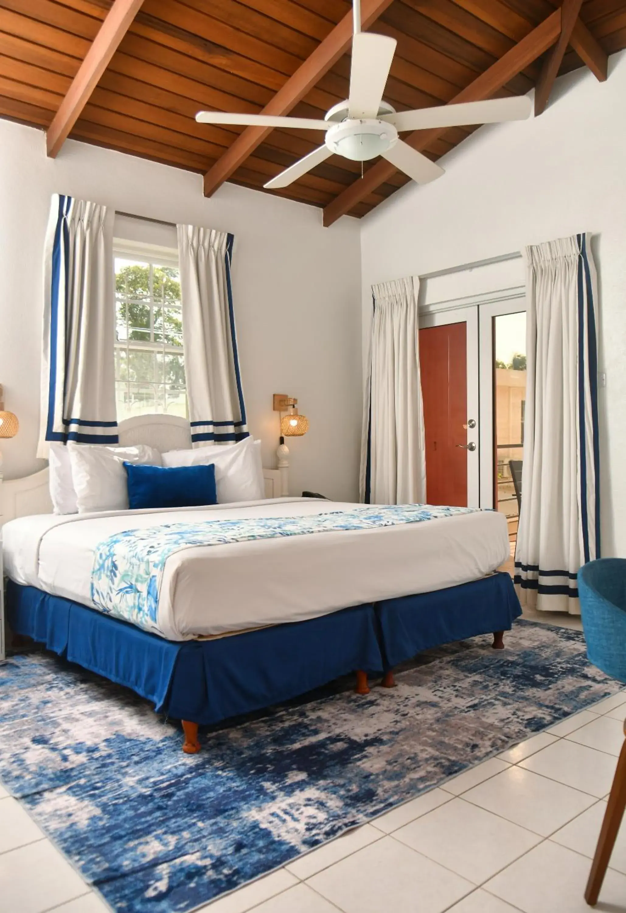 Bedroom, Bed in Melbourne Inn Bedroom, Bed in Melbourne Inn