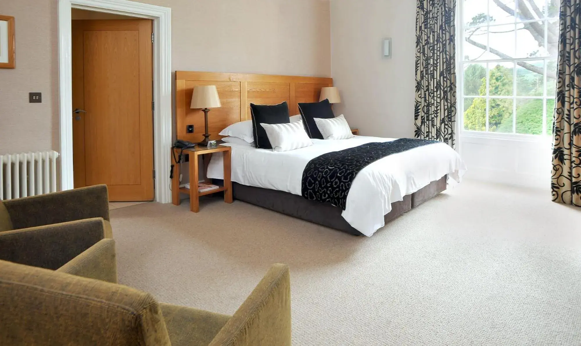 Deluxe Double Room - single occupancy in St Elizabeth's House Deluxe Double Room - single occupancy in St Elizabeth's House